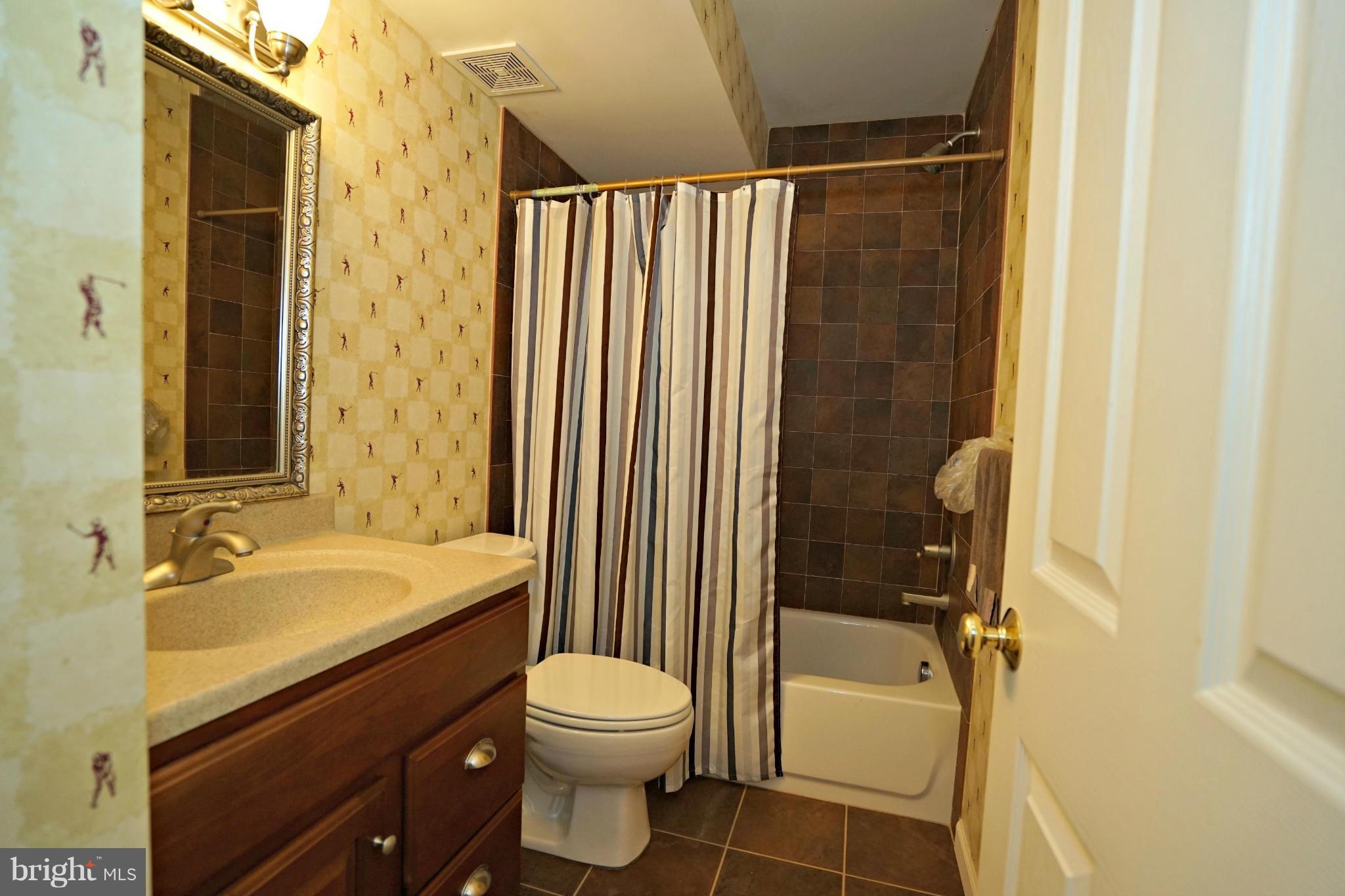 SOUTH RIDING - Residential Lease