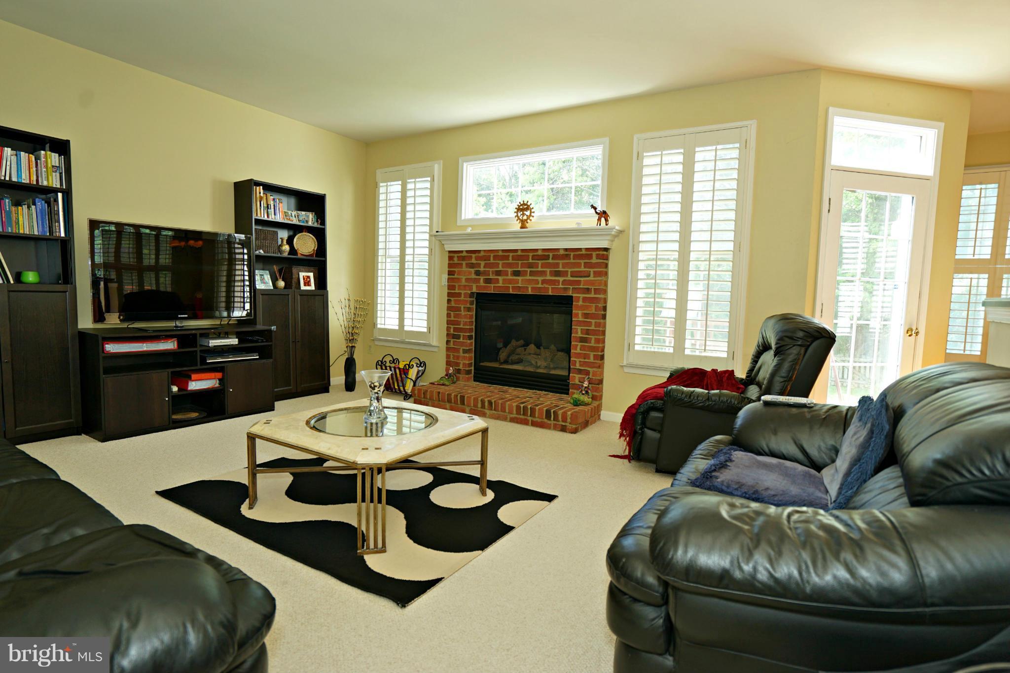 SOUTH RIDING - Residential Lease