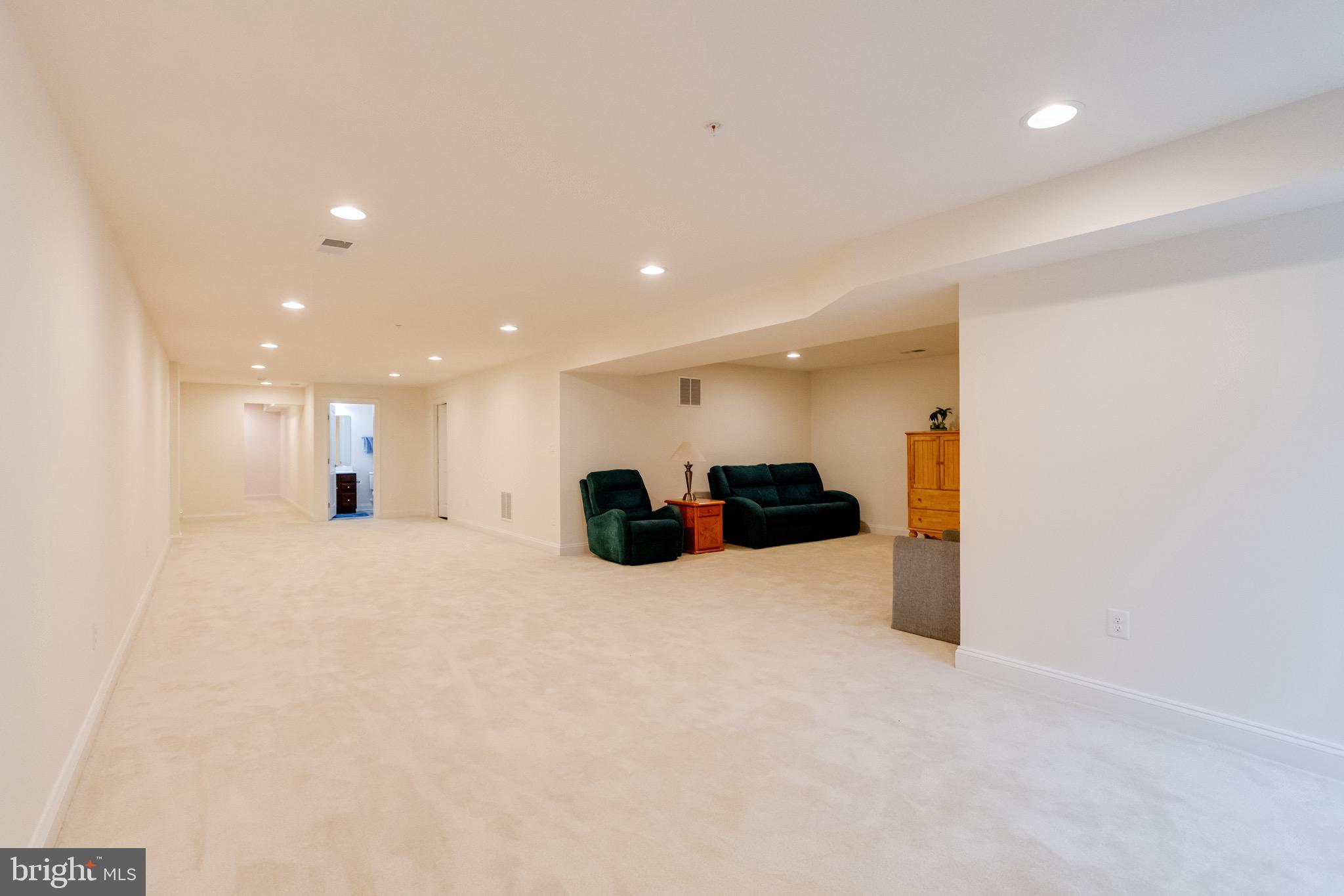 FALLSTON COMMONS - Residential