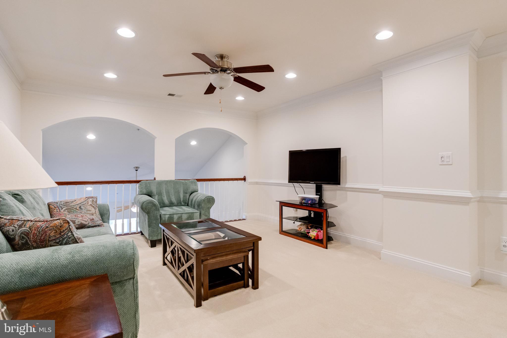 FALLSTON COMMONS - Residential