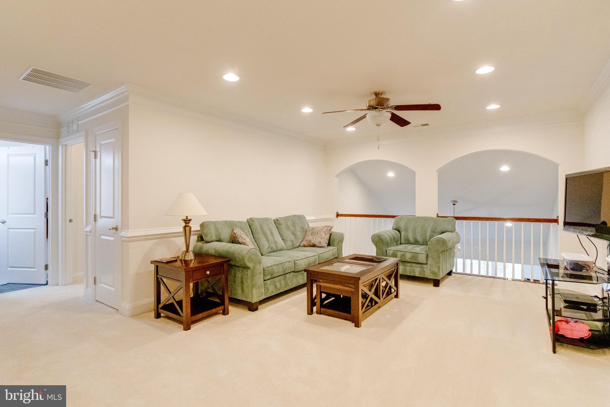 FALLSTON COMMONS - Residential