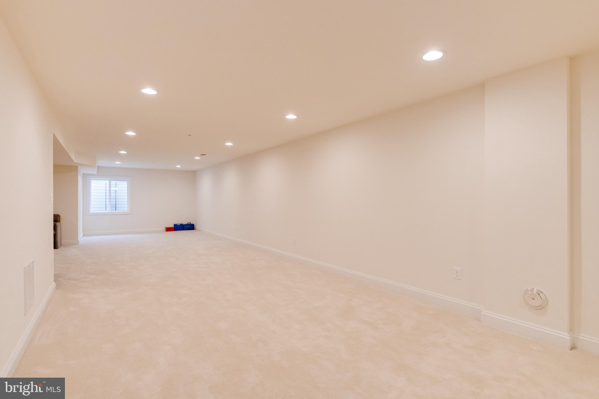 FALLSTON COMMONS - Residential