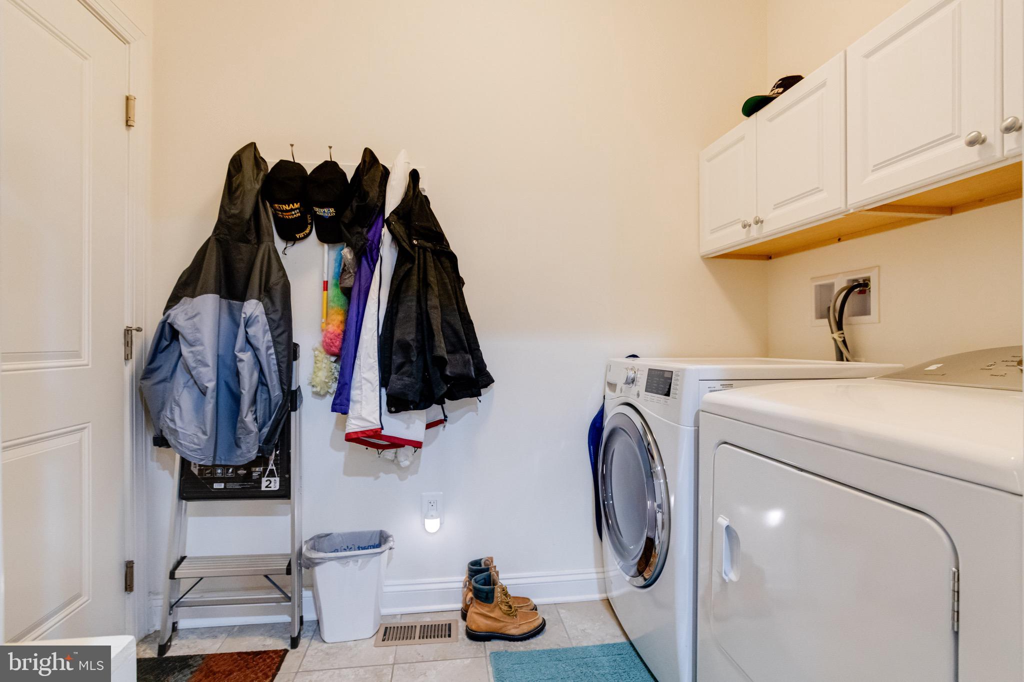 FALLSTON COMMONS - Residential