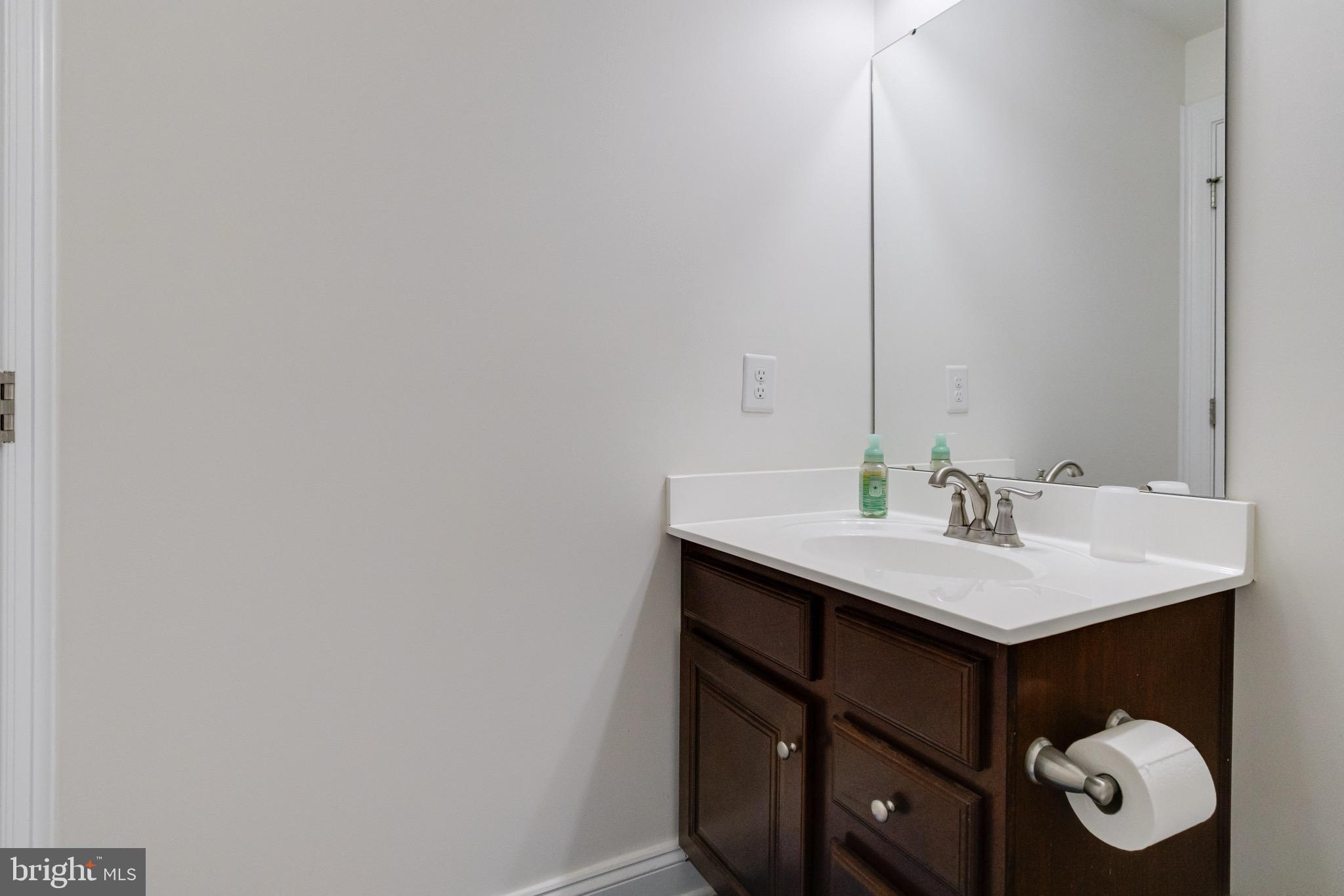 FALLSTON COMMONS - Residential