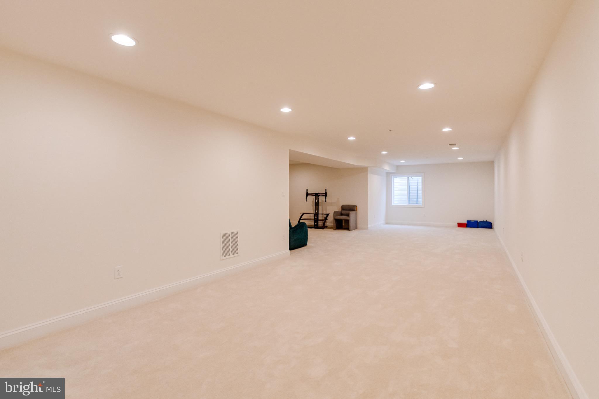 FALLSTON COMMONS - Residential