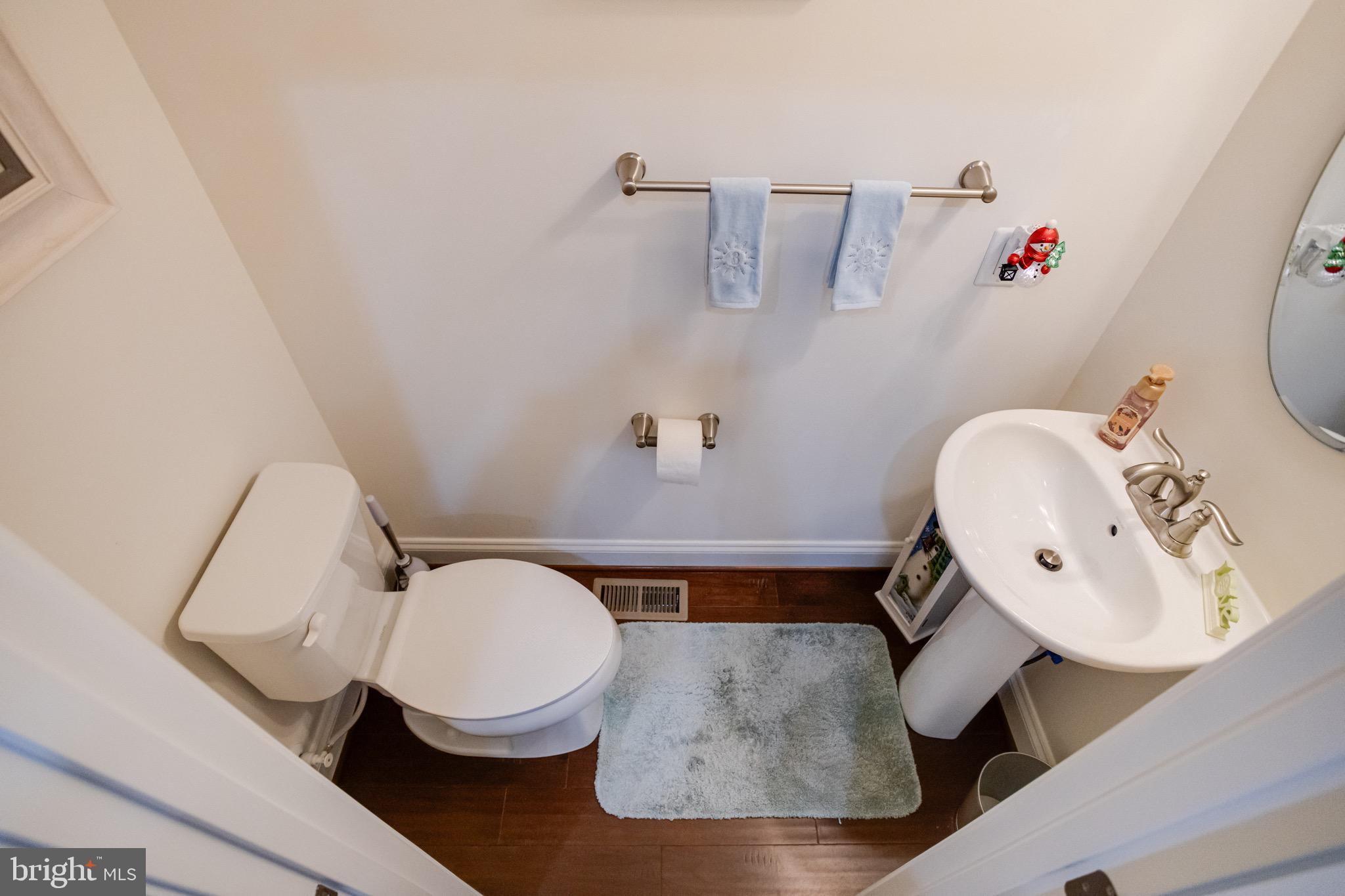 FALLSTON COMMONS - Residential