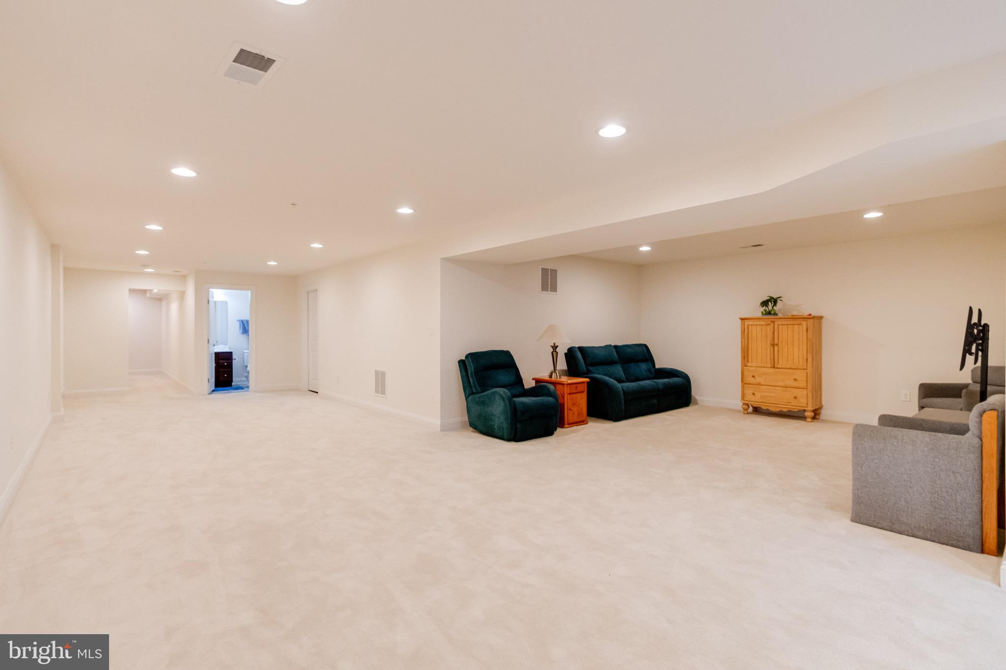 FALLSTON COMMONS - Residential