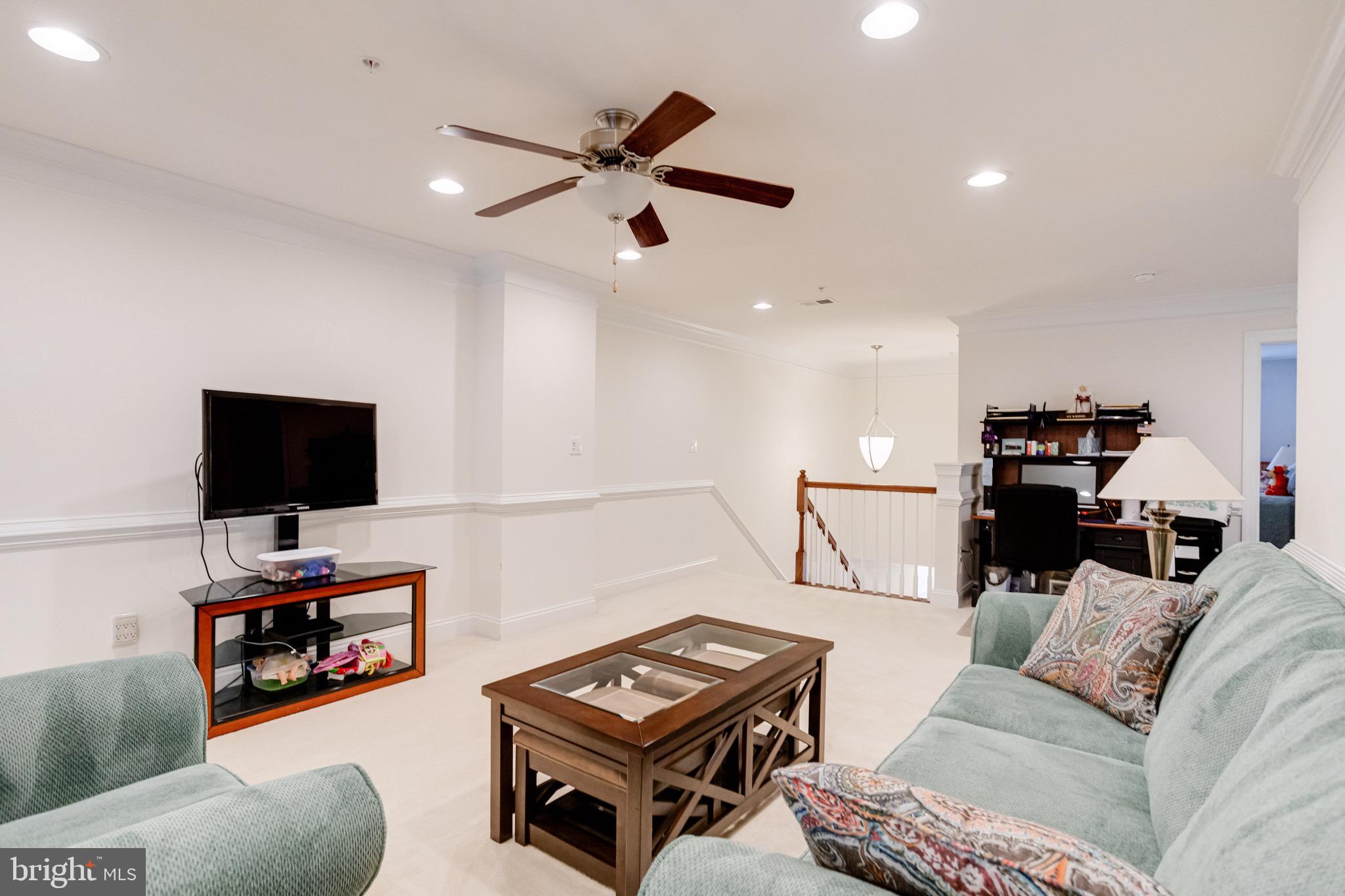 FALLSTON COMMONS - Residential