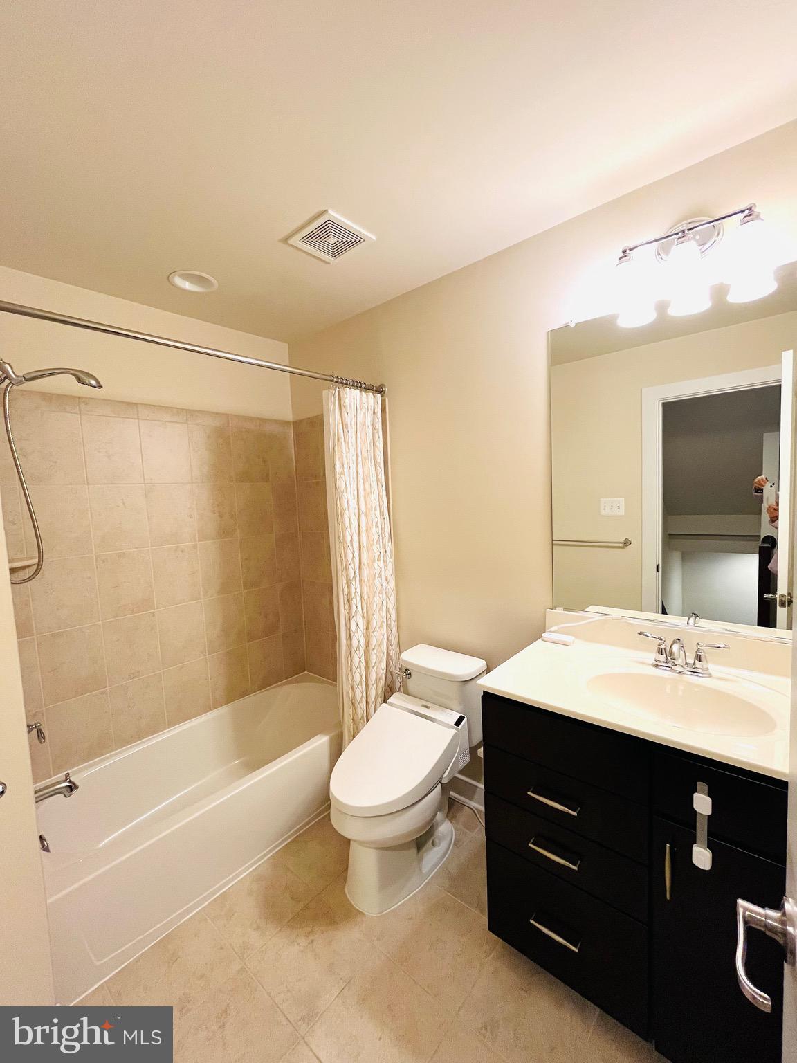 CROWN FARM - Residential Lease