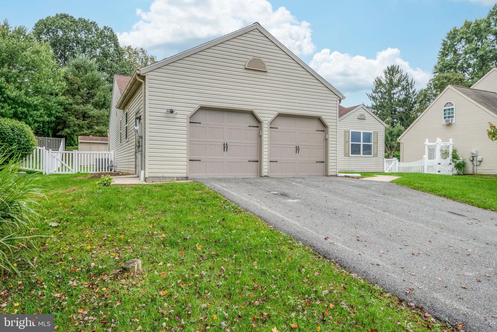 Photo of 3964 Birchwood Lane, Columbia, PA 17512 (MLS # PALA2058026)