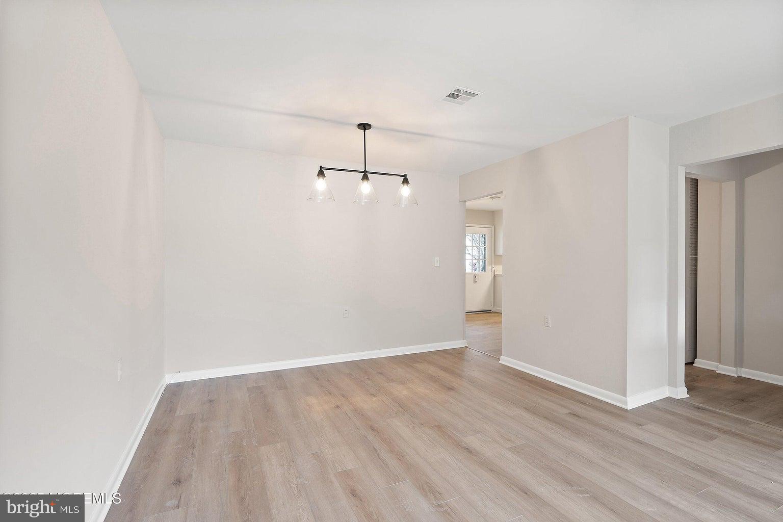 1087 ARGYLL CIRCLE B