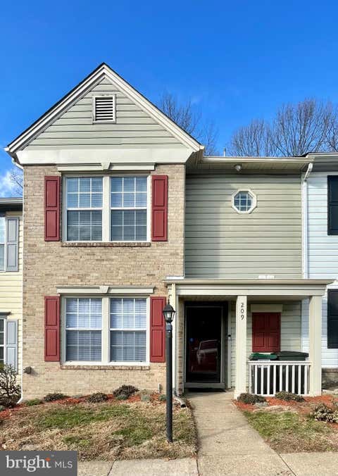 Townhouse For Rent - 209 Kings Crest Drive<br/> STAFFORD, VA 22554