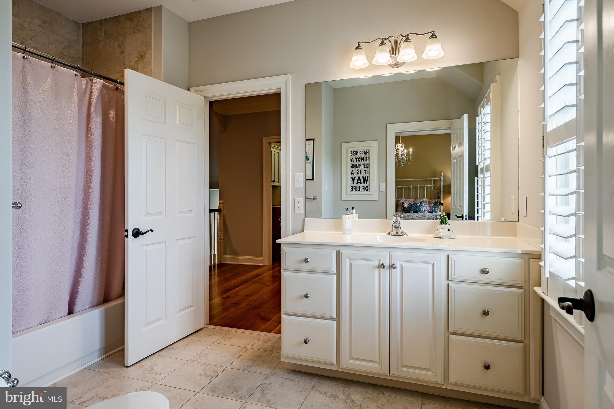 NEWLIN GREENE - Residential