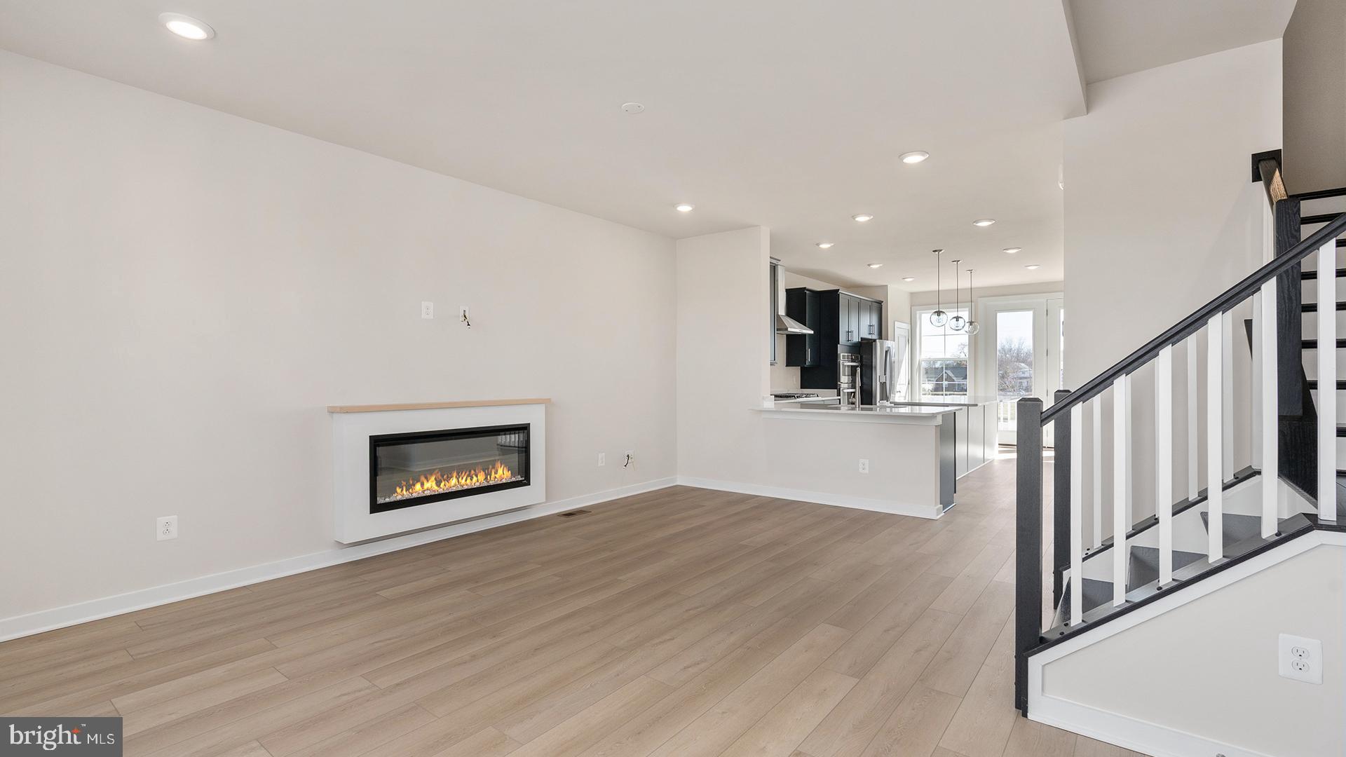 MARY'S LANDING - Residential