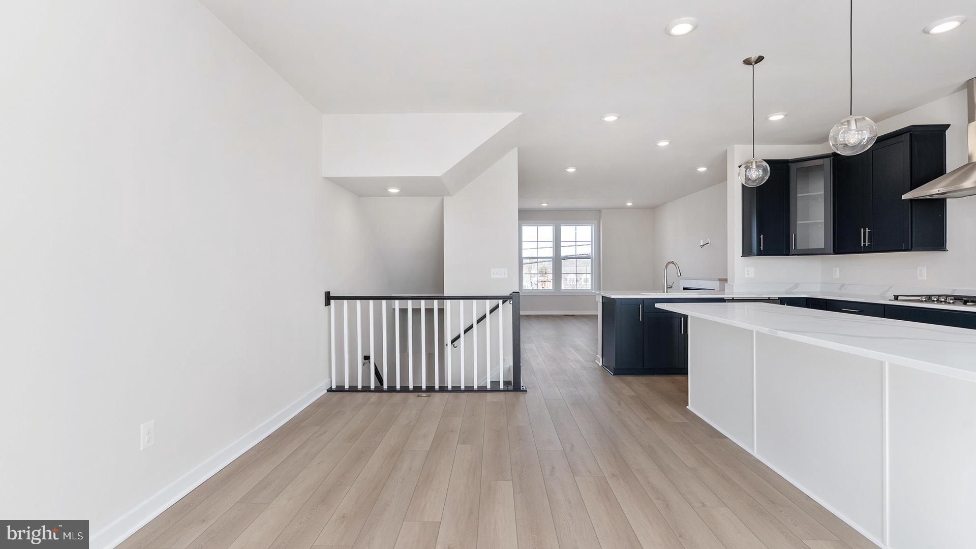 MARY'S LANDING - Residential