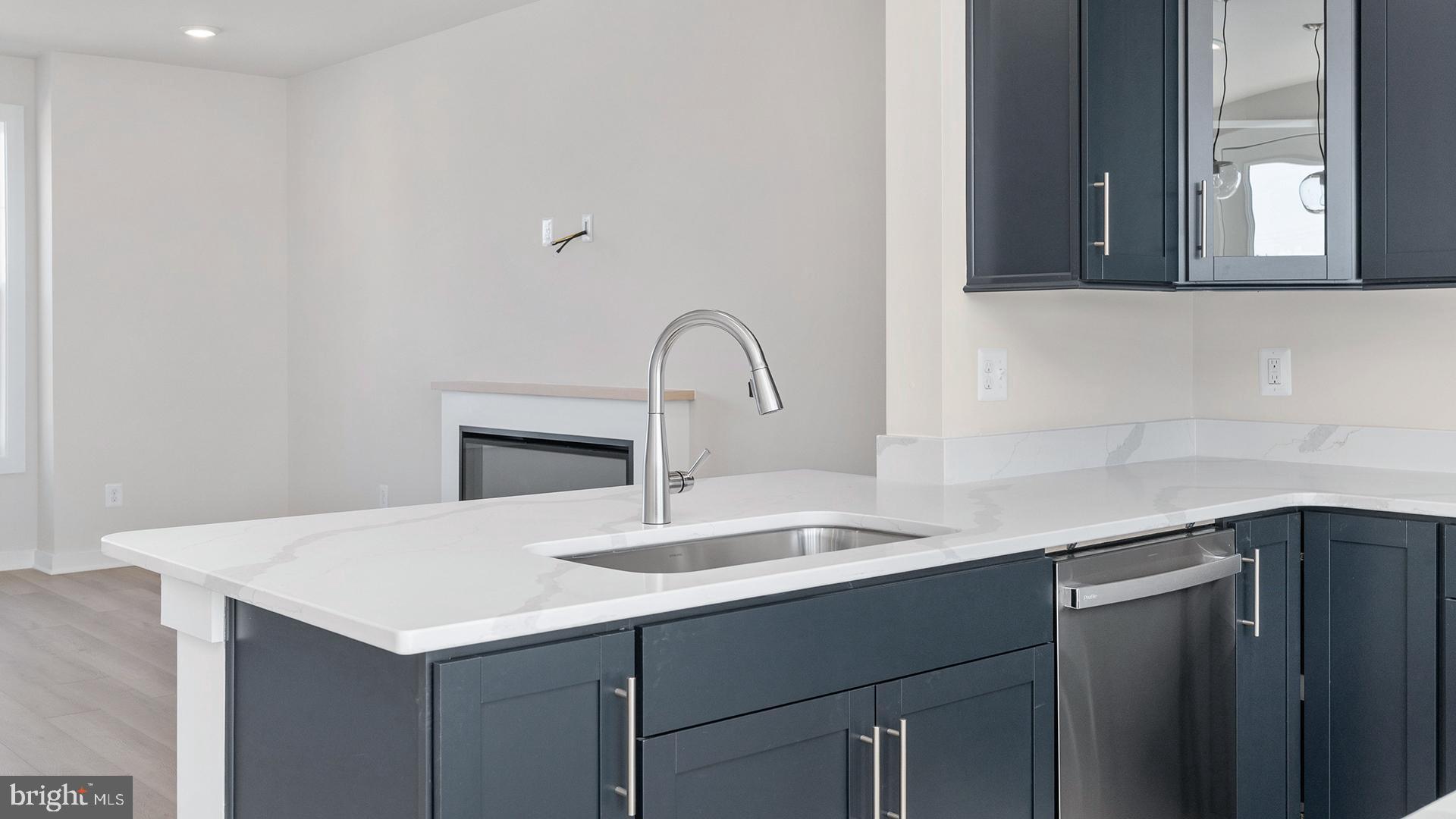 MARY'S LANDING - Residential