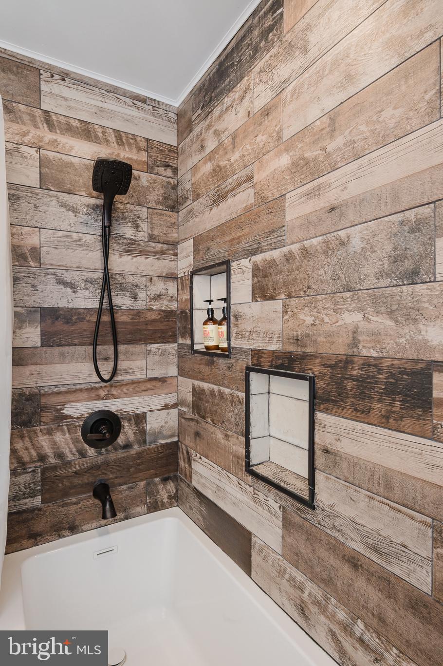 PERRY HALL ESTATES - Residential