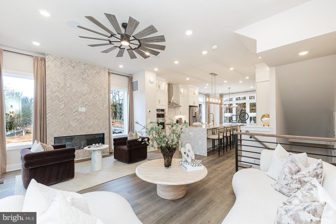 SUNSET STATION - Residential