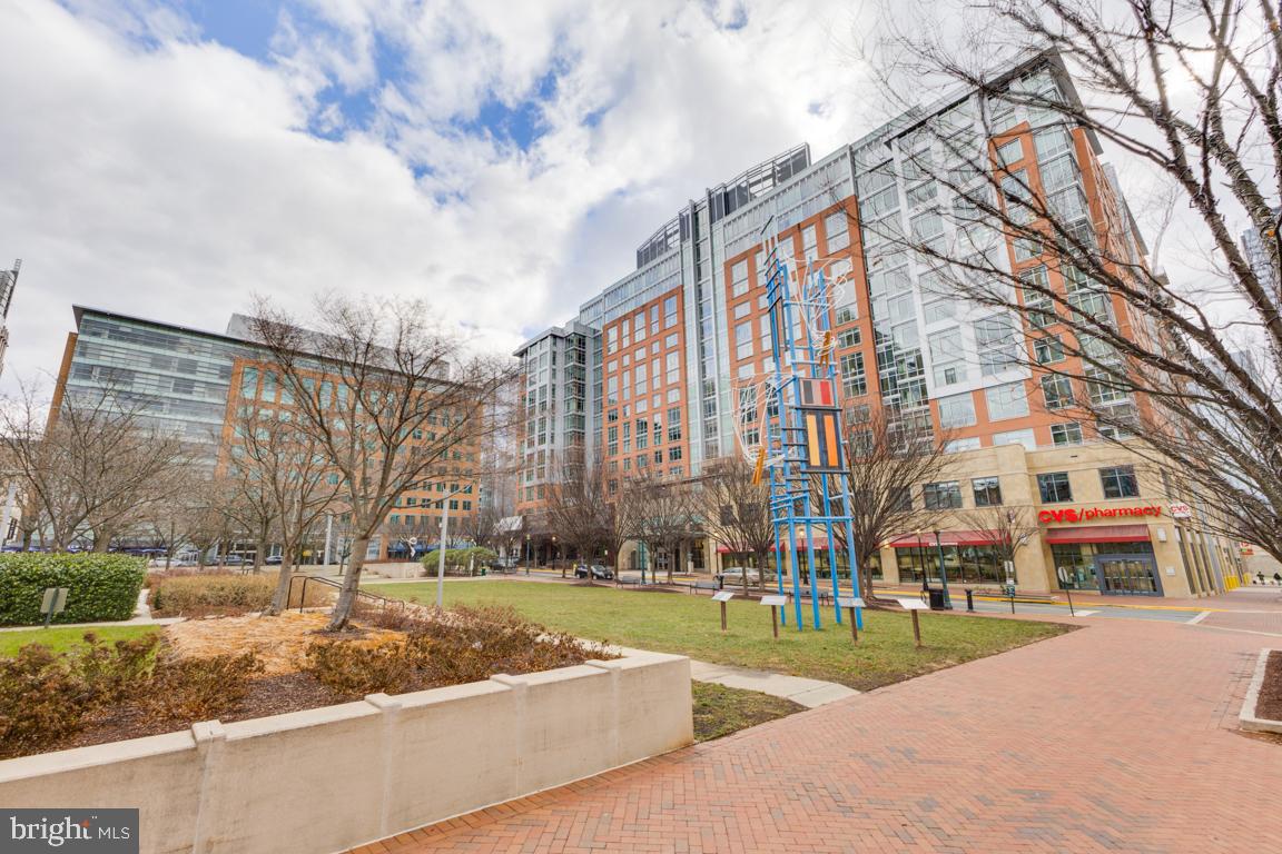 SUNSET STATION - Residential