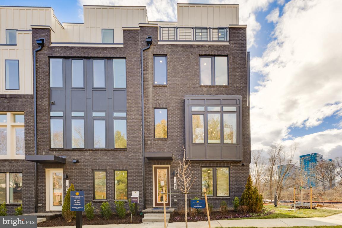 SUNSET STATION - Residential