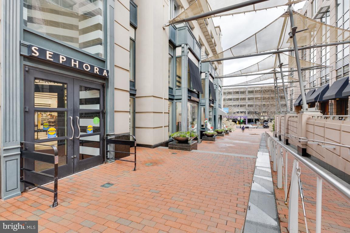 SUNSET STATION - Residential