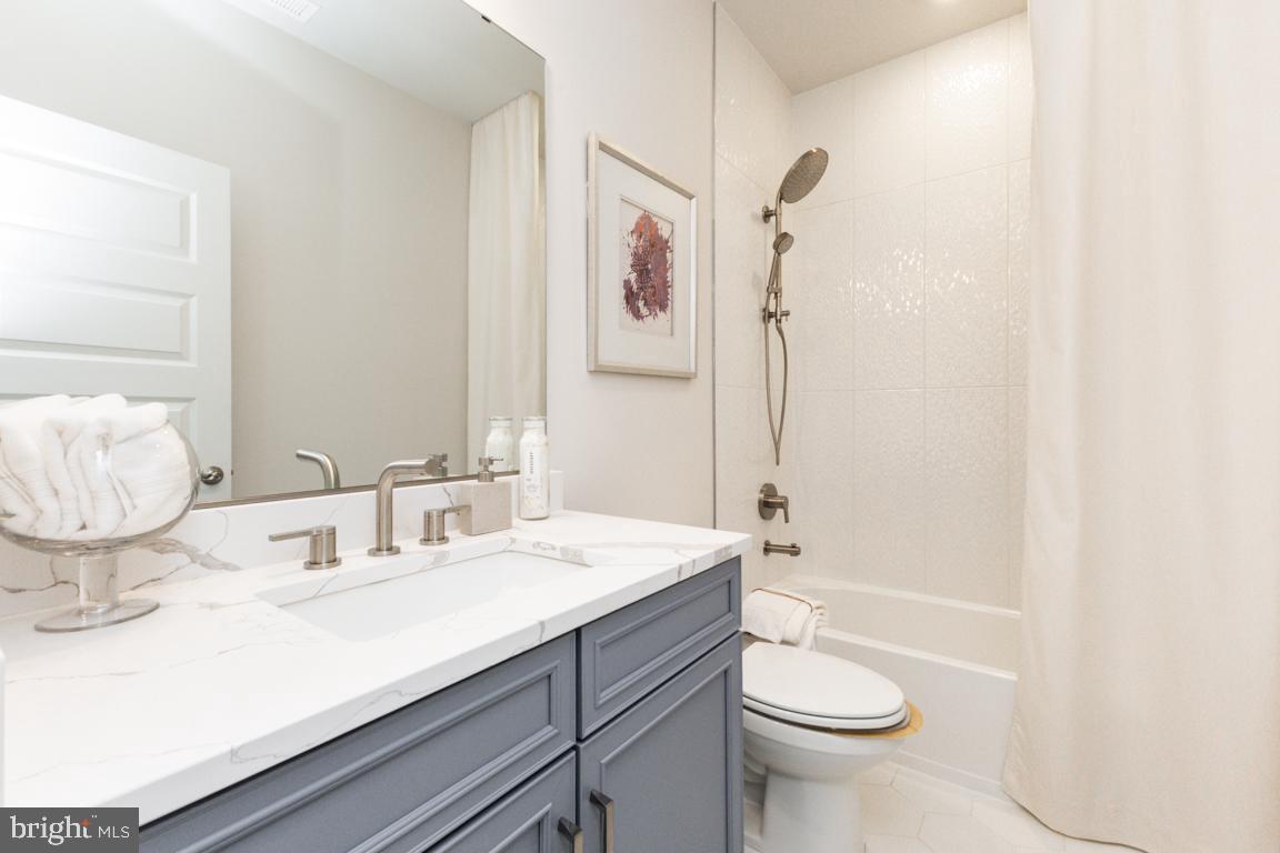 SUNSET STATION - Residential