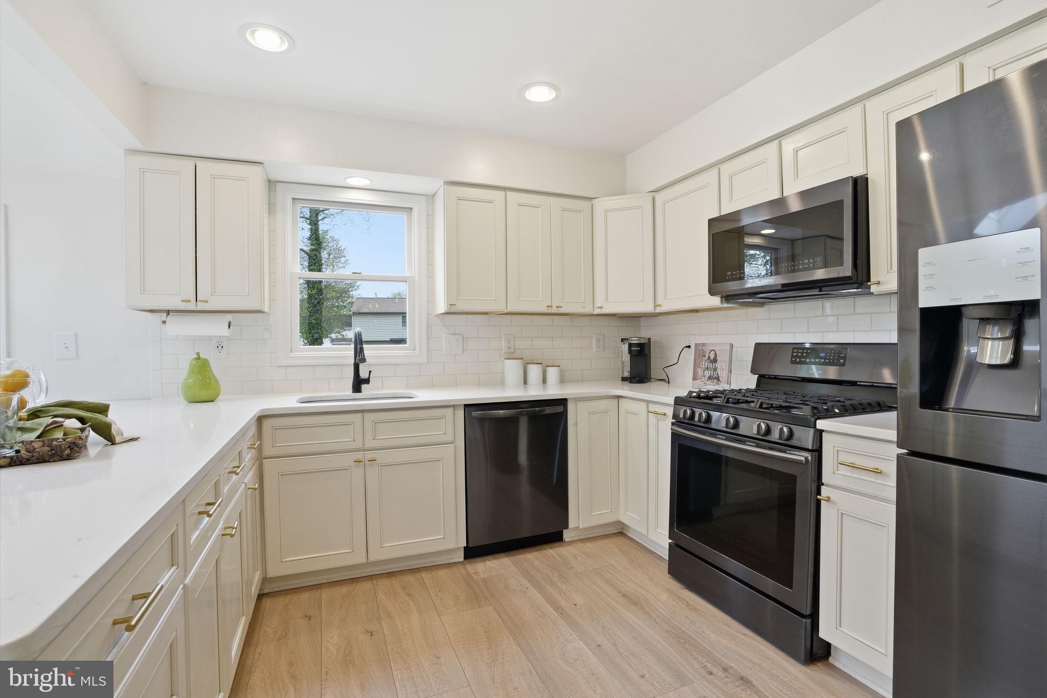 HIGHLAND GATE - Residential