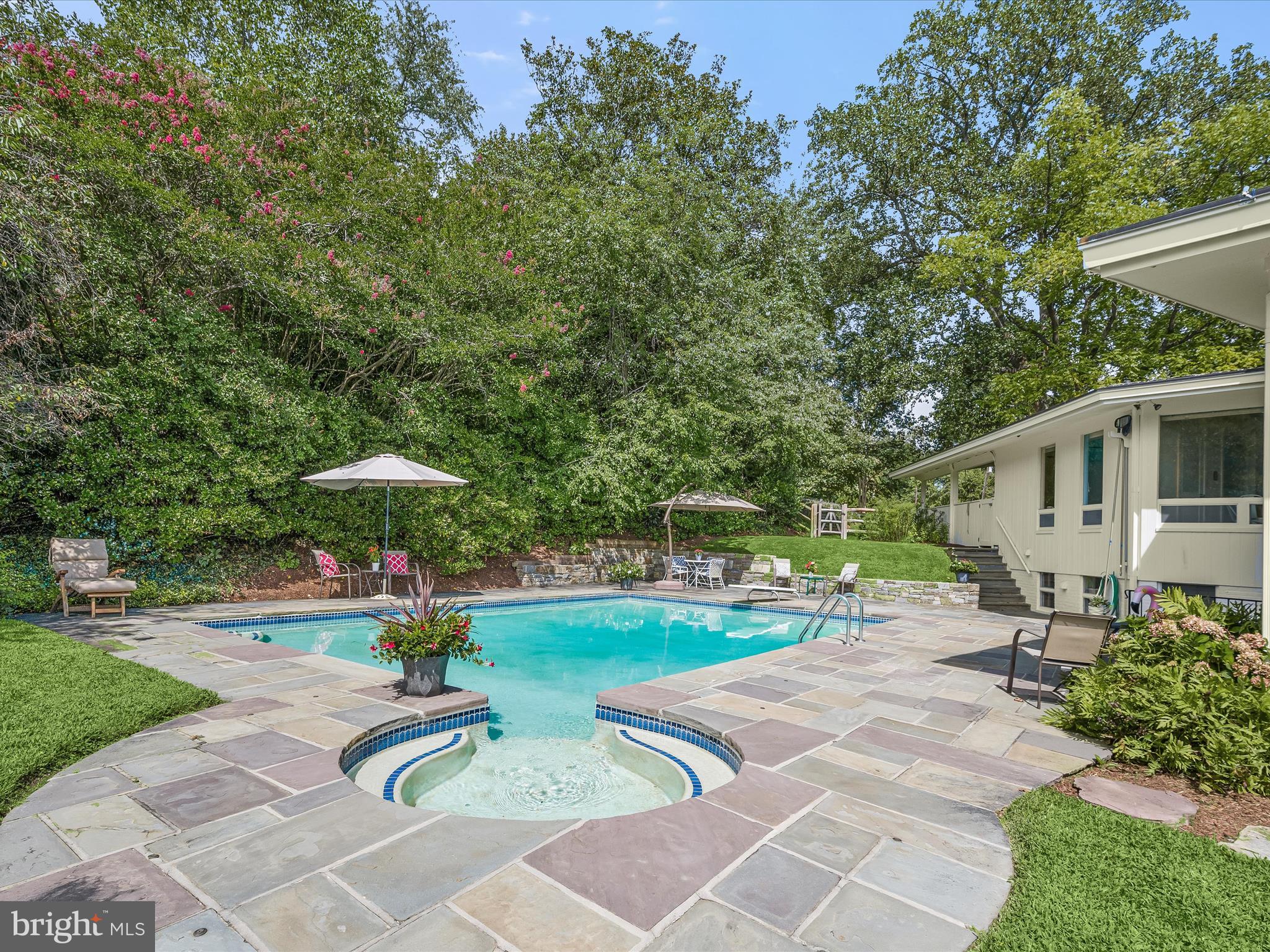 GIBSON ISLAND - Residential