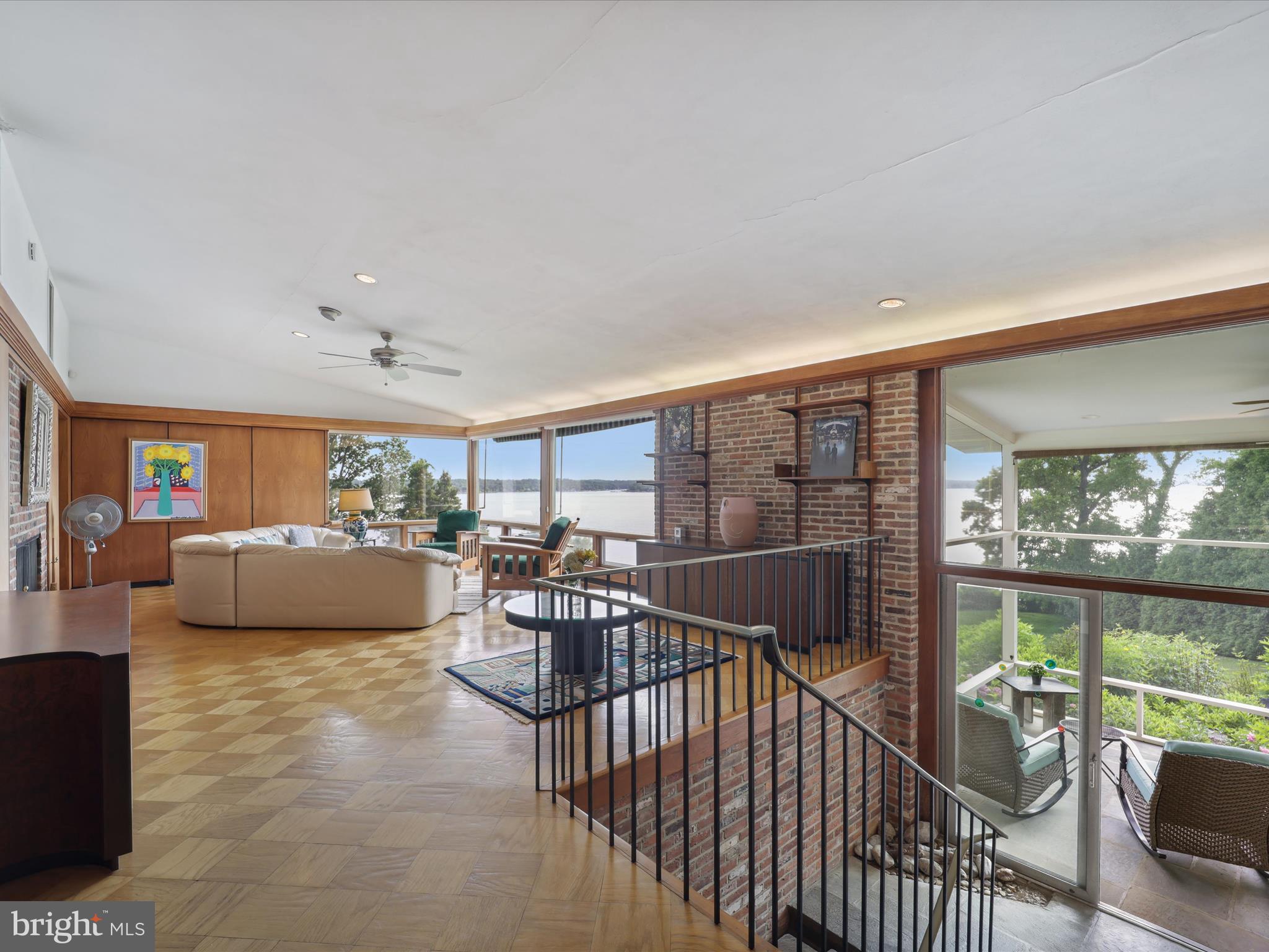 GIBSON ISLAND - Residential