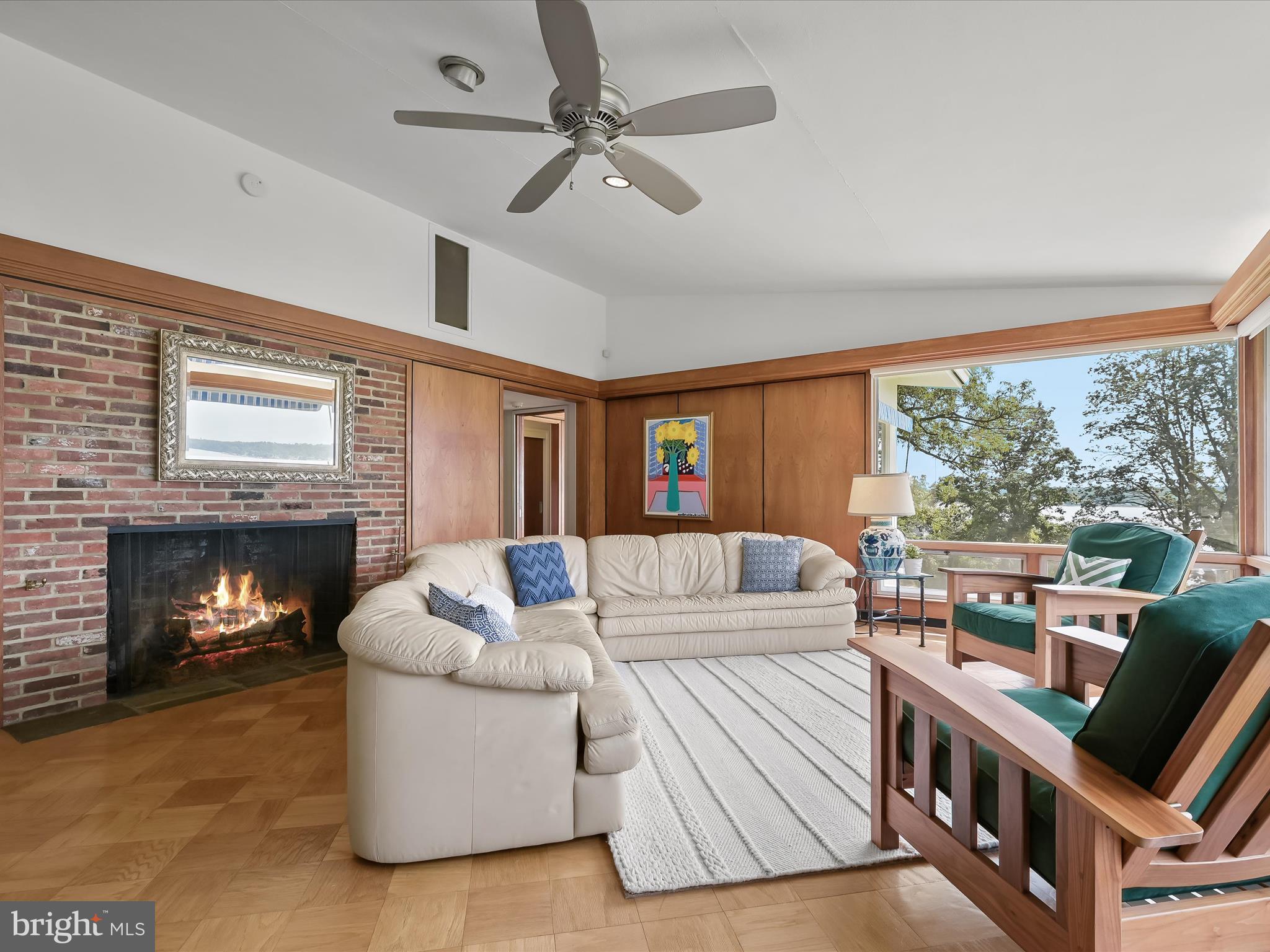 GIBSON ISLAND - Residential