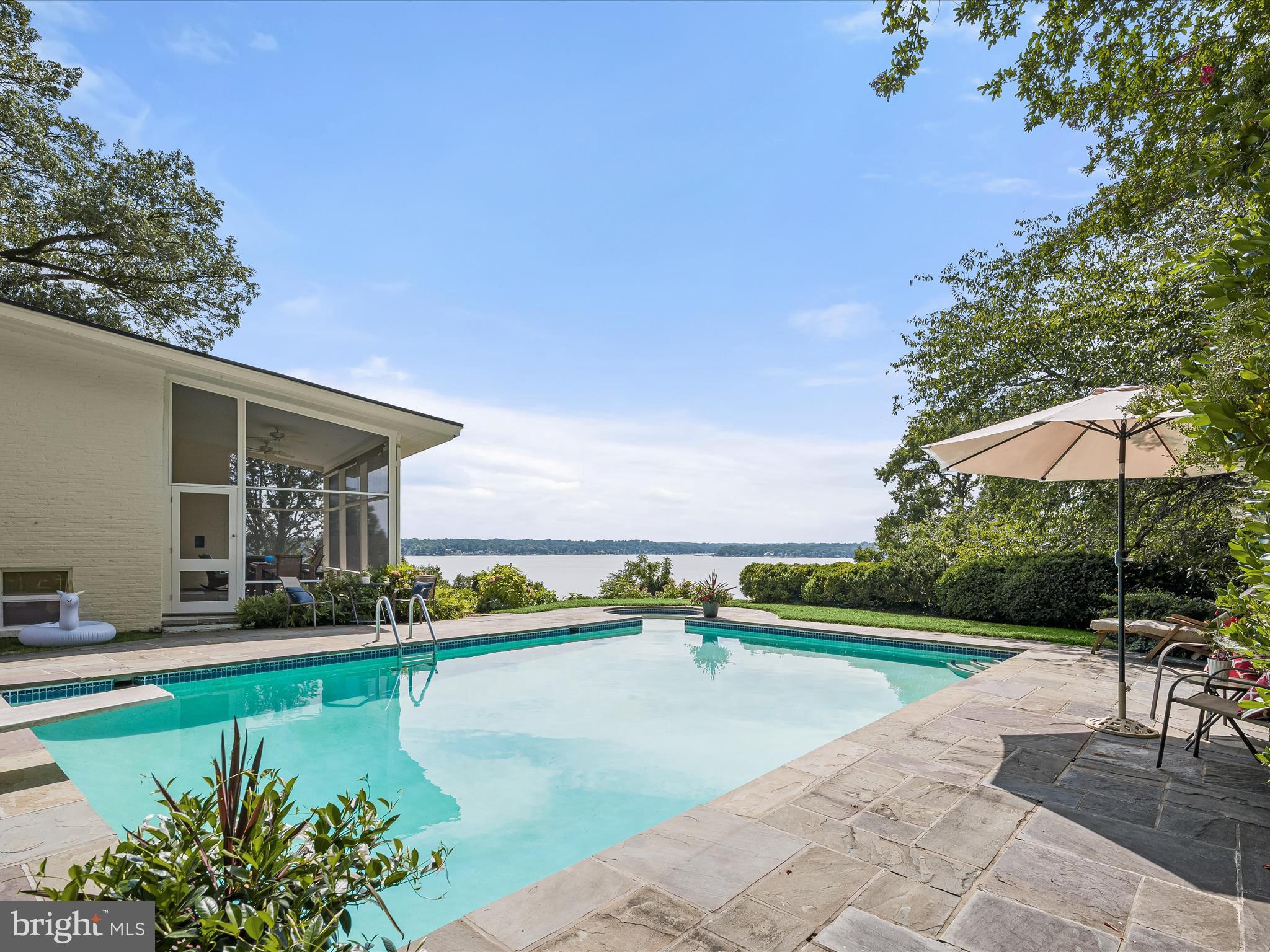 GIBSON ISLAND - Residential