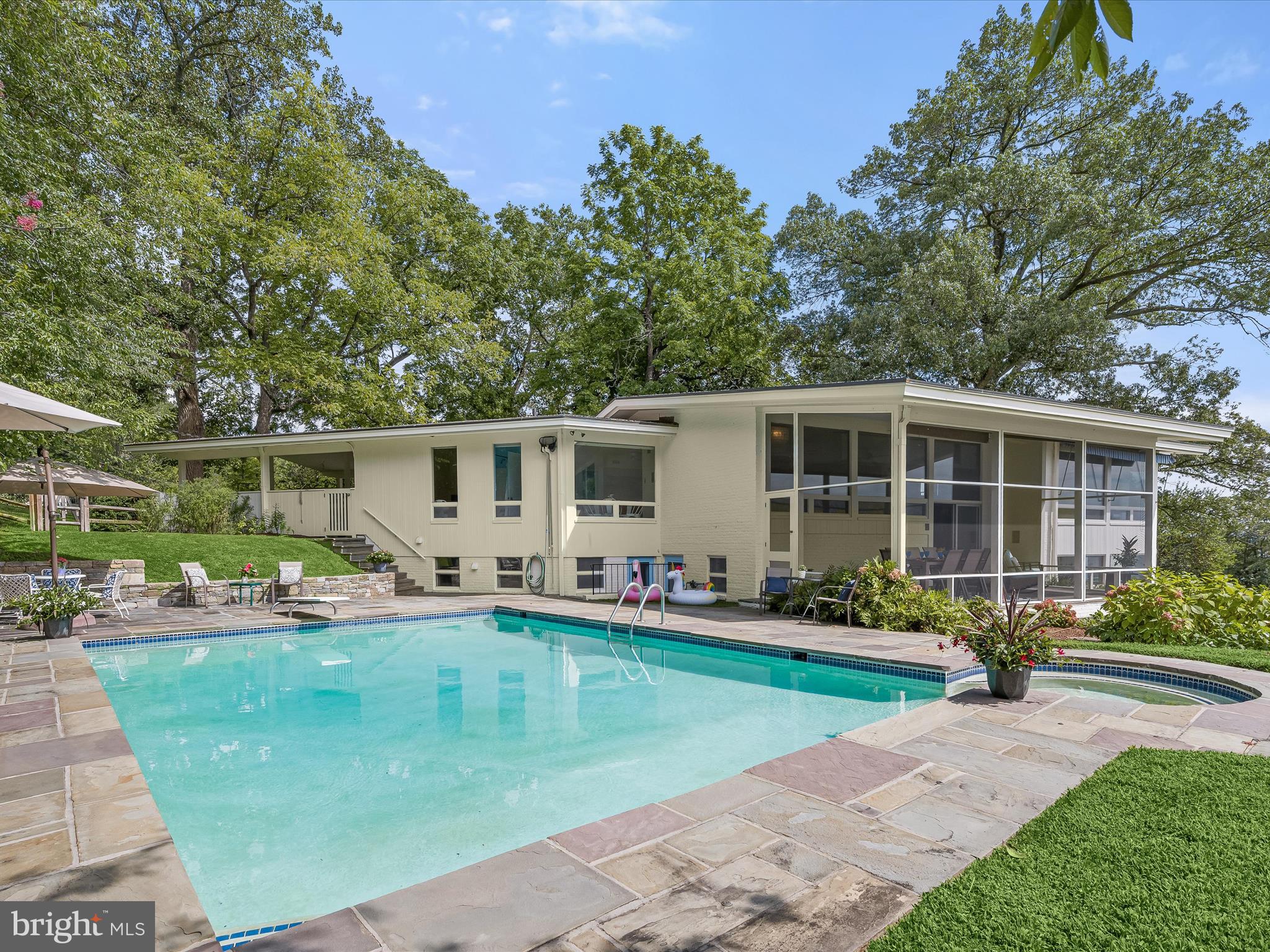 GIBSON ISLAND - Residential