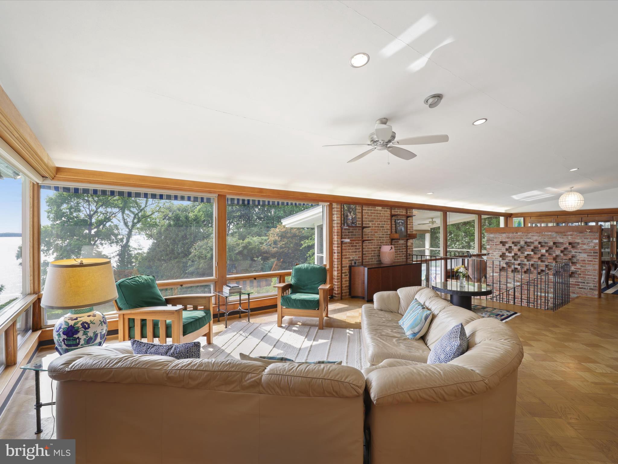 GIBSON ISLAND - Residential