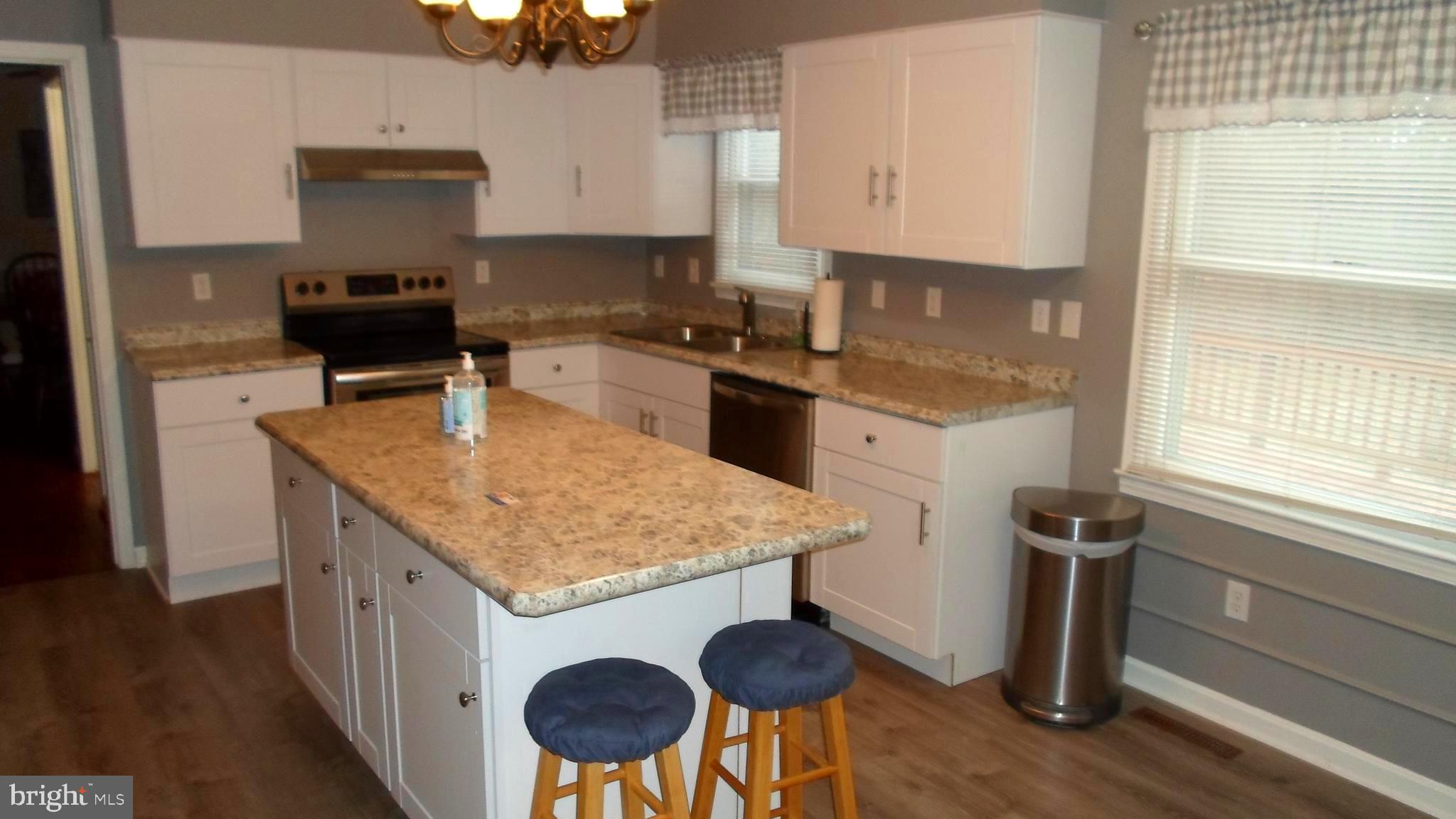 BATTLEFIELD ESTATES - Residential