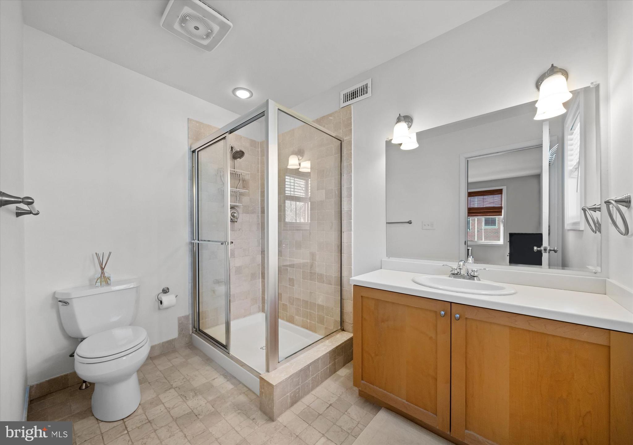 ROXBOROUGH - Residential