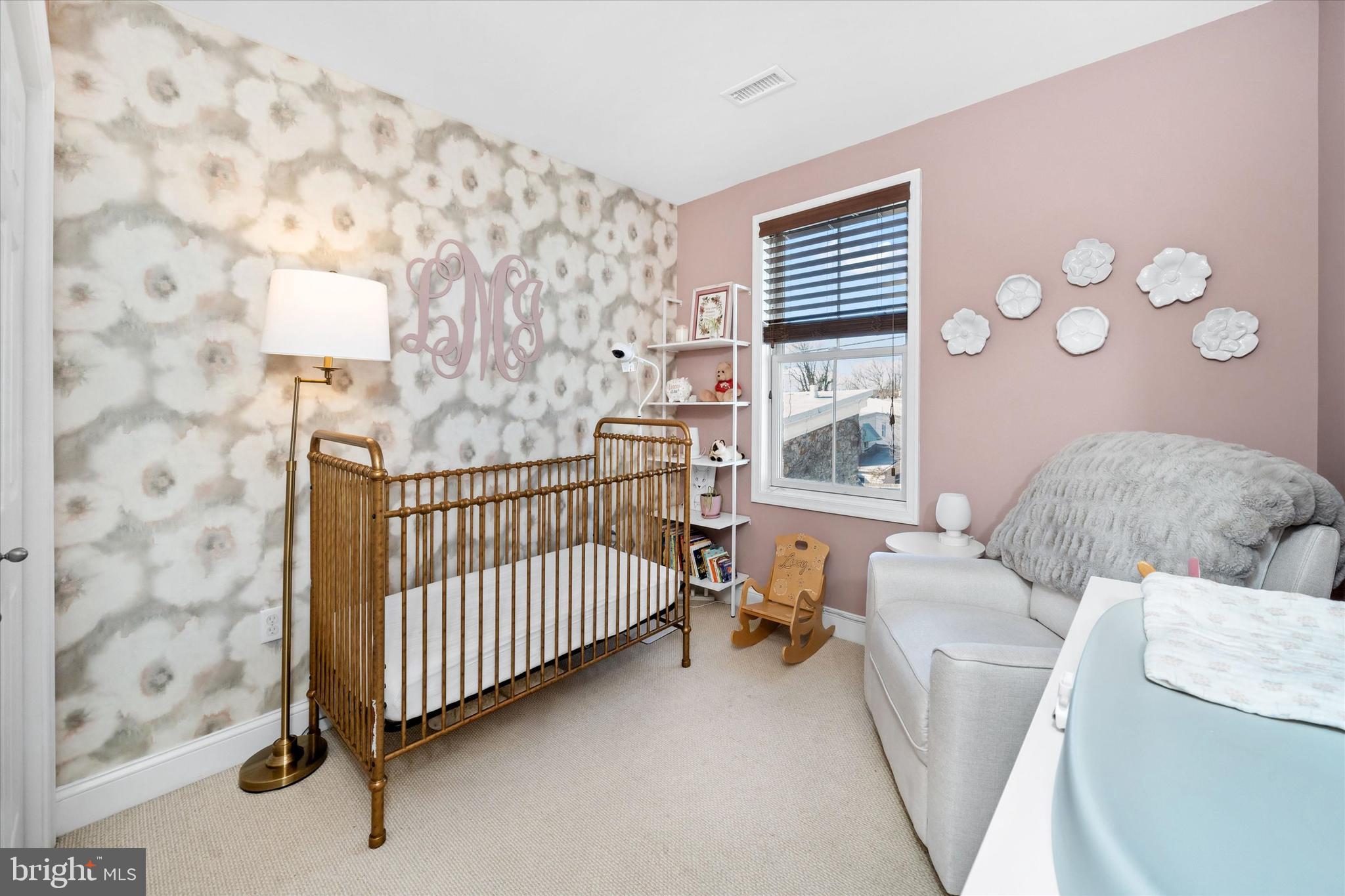 ROXBOROUGH - Residential