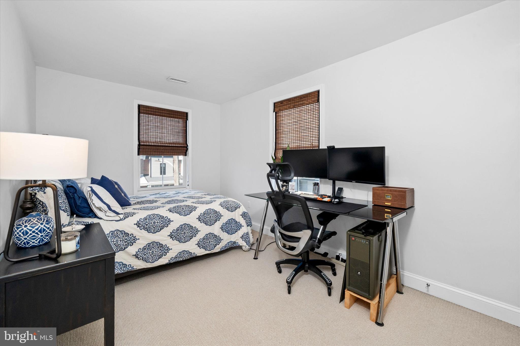 ROXBOROUGH - Residential