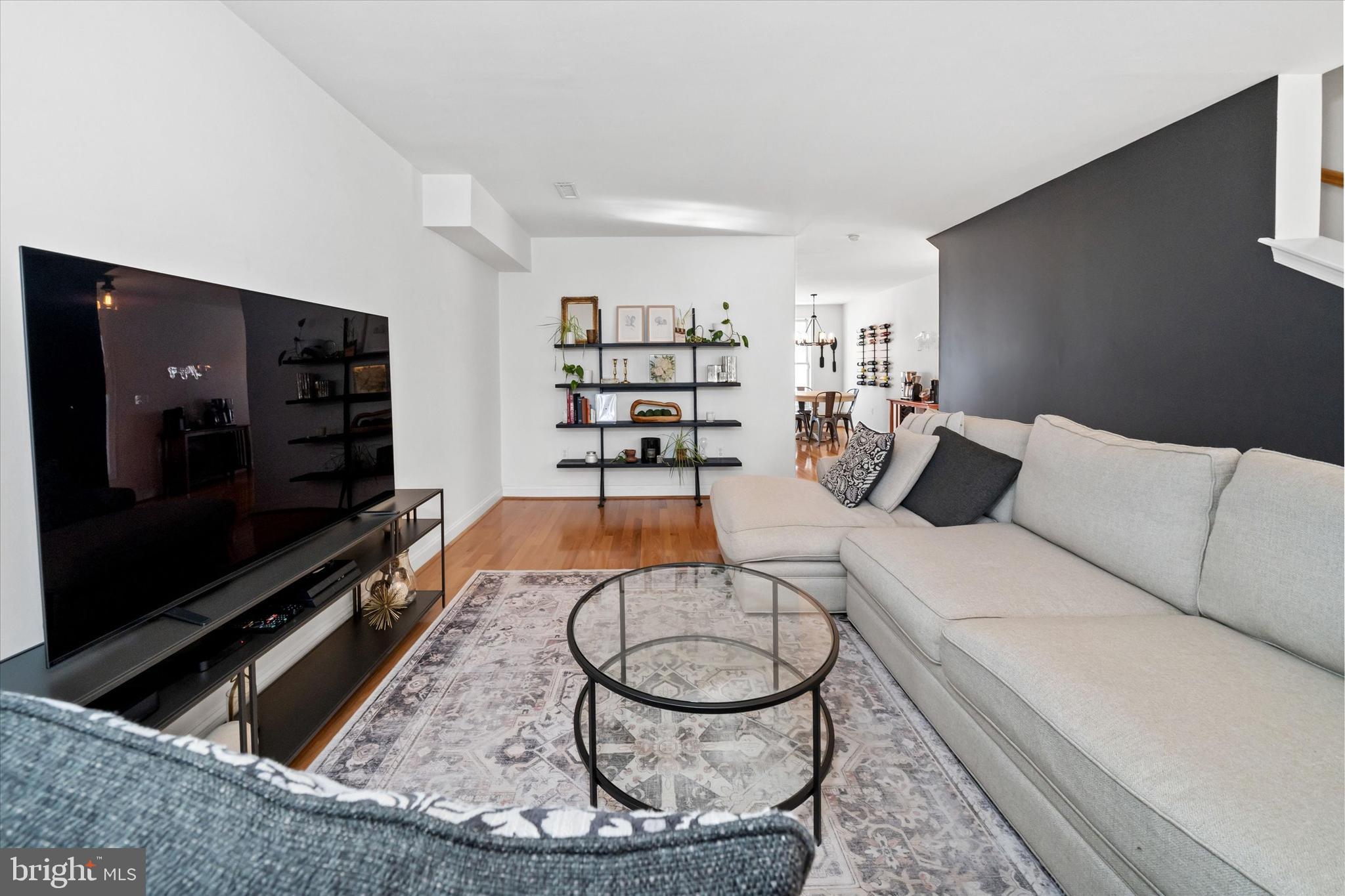 ROXBOROUGH - Residential