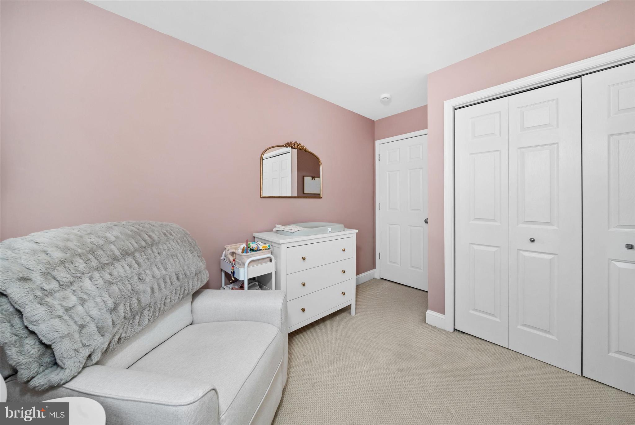 ROXBOROUGH - Residential