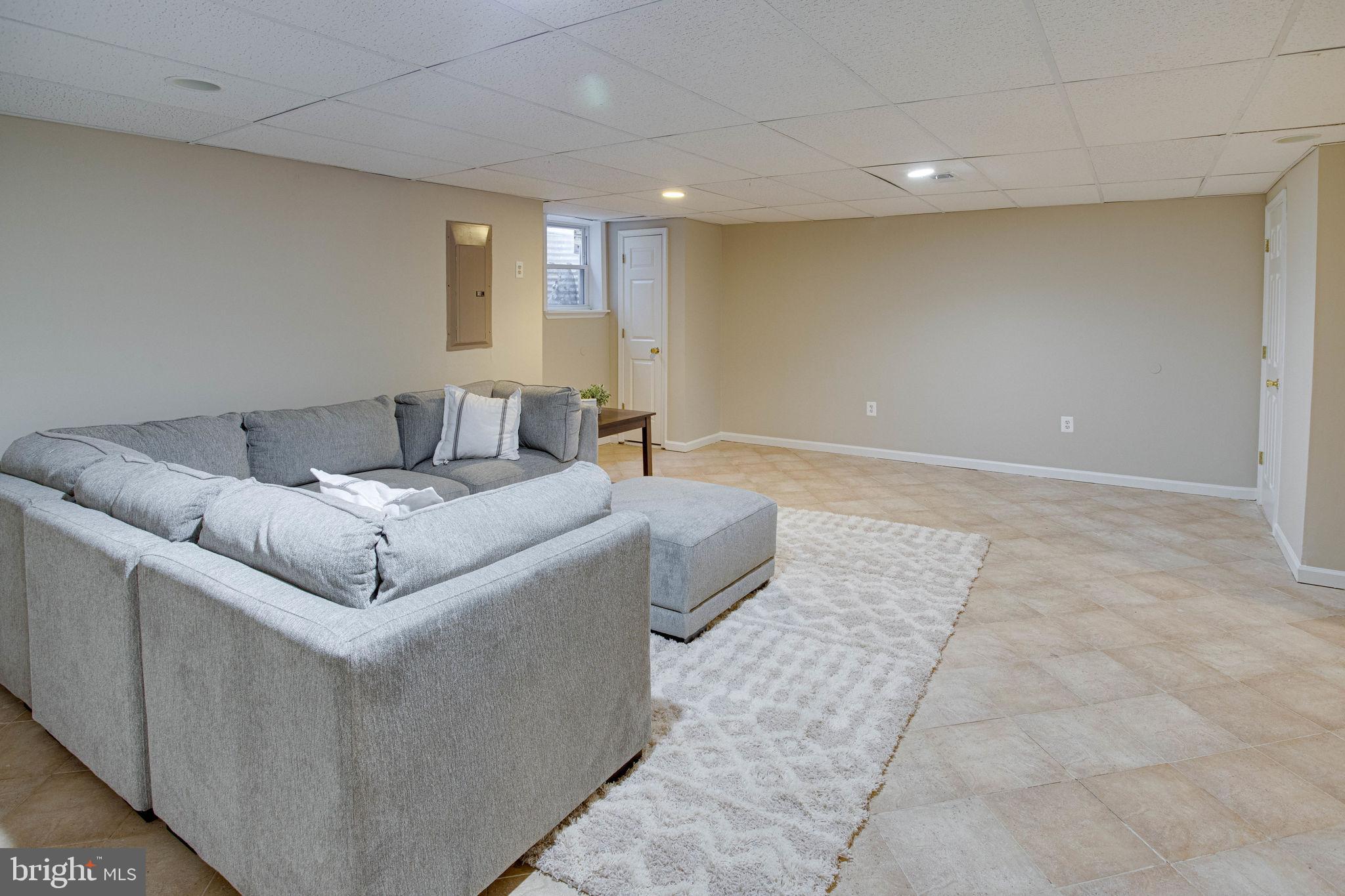 BURKE VILLAGE - Residential