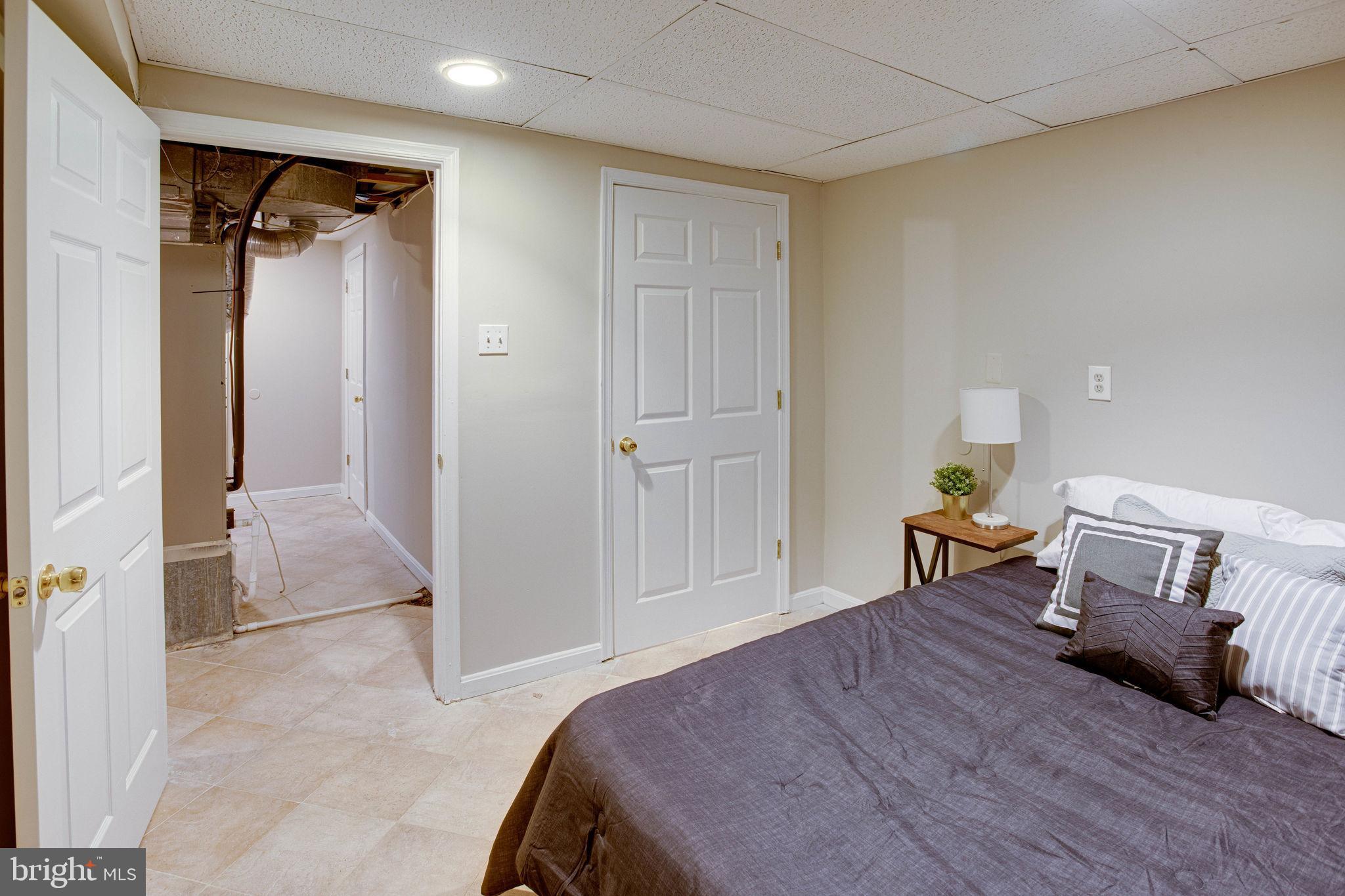 BURKE VILLAGE - Residential