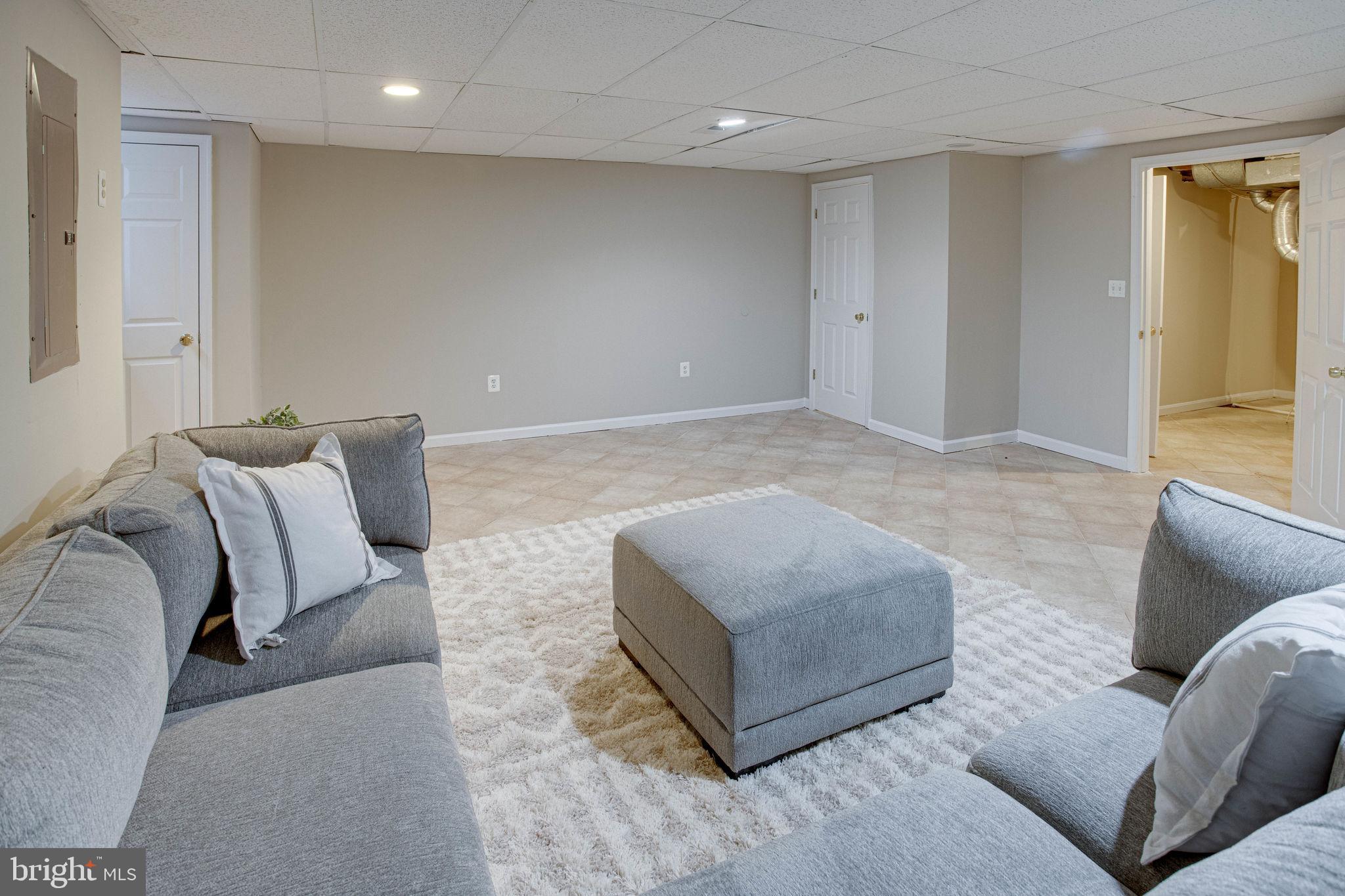 BURKE VILLAGE - Residential