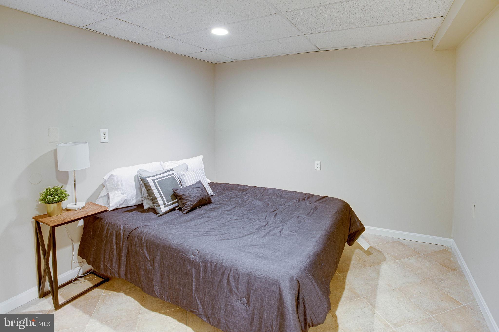 BURKE VILLAGE - Residential