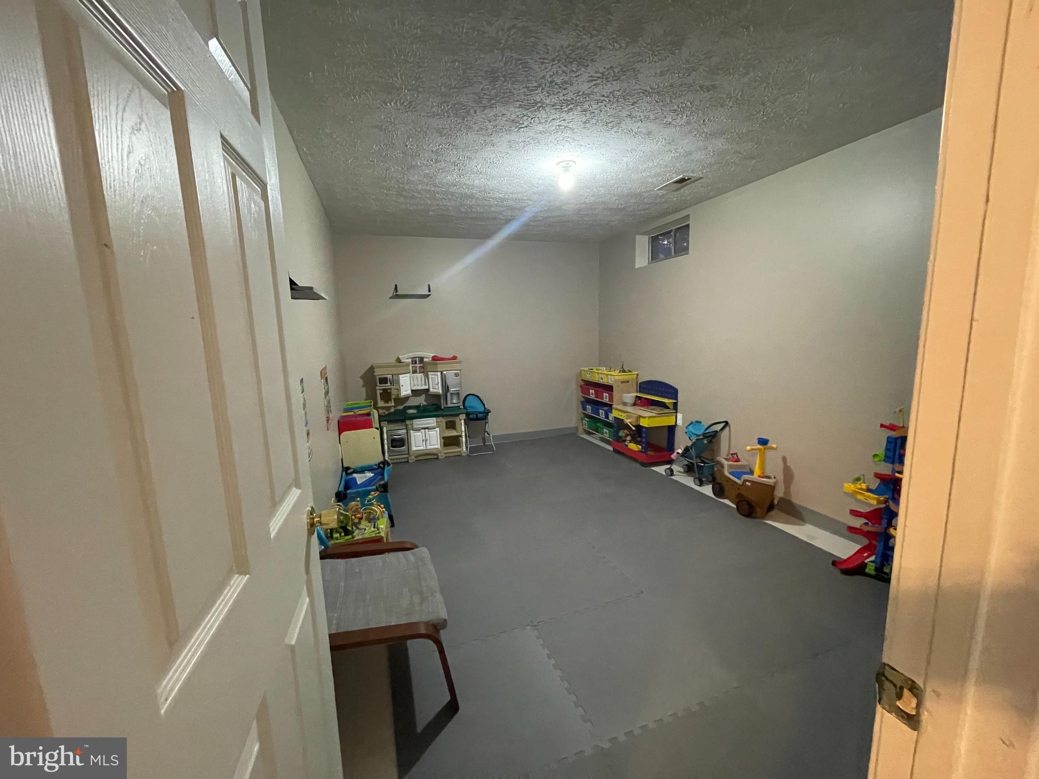 PARK RIDGE - Residential Lease