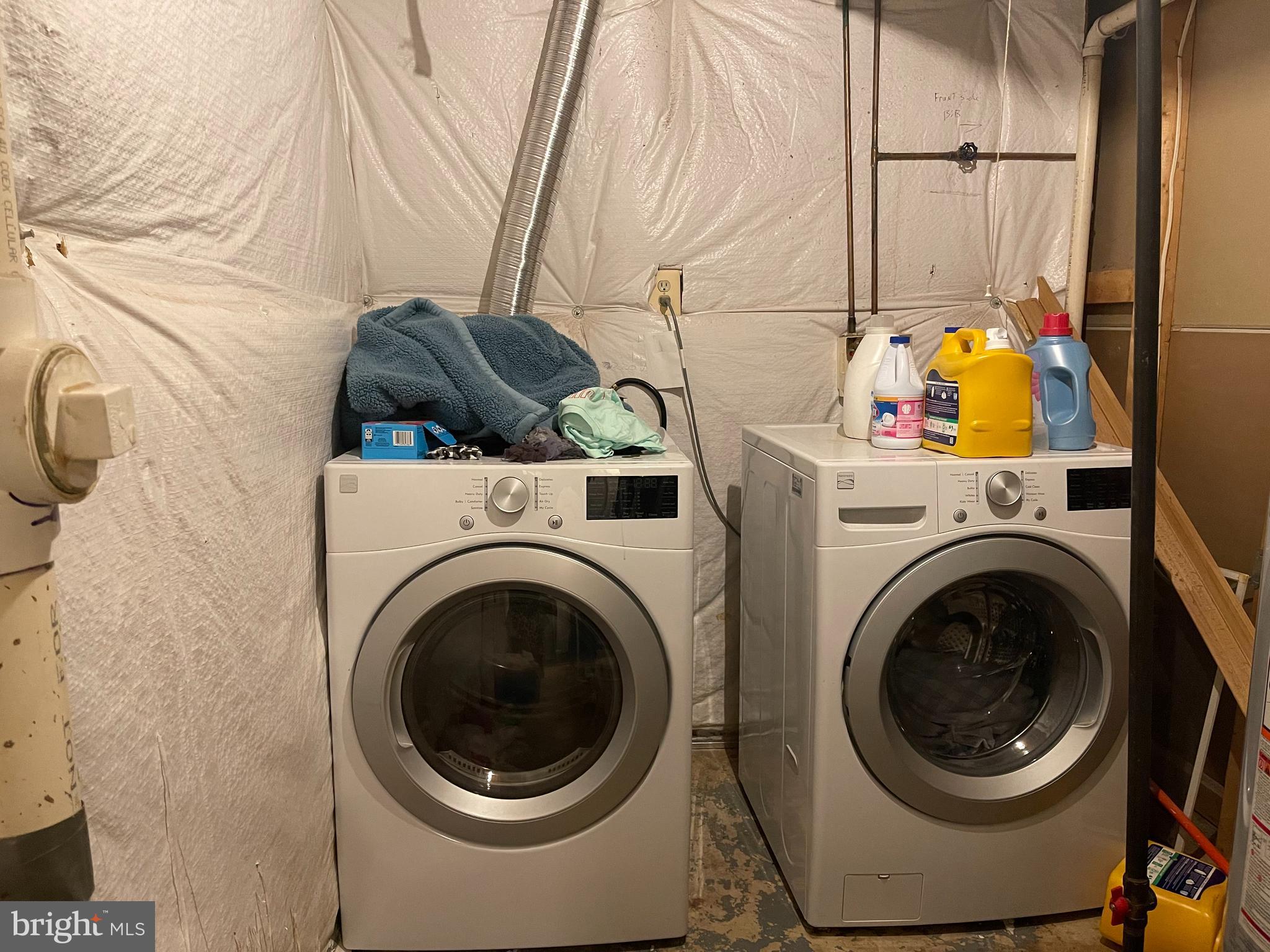 PARK RIDGE - Residential Lease