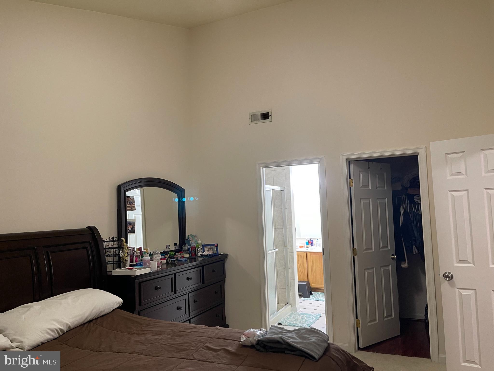 PARK RIDGE - Residential Lease