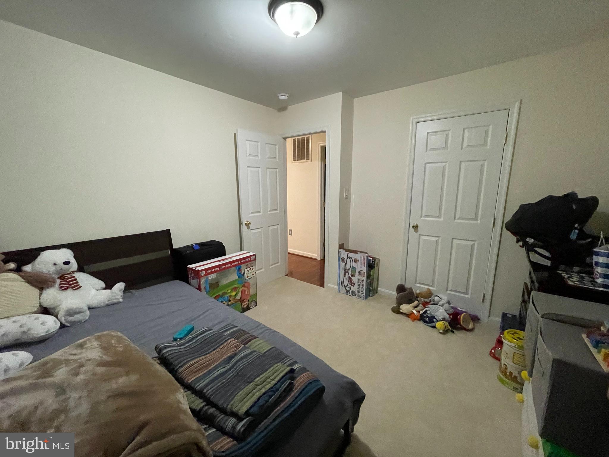 PARK RIDGE - Residential Lease