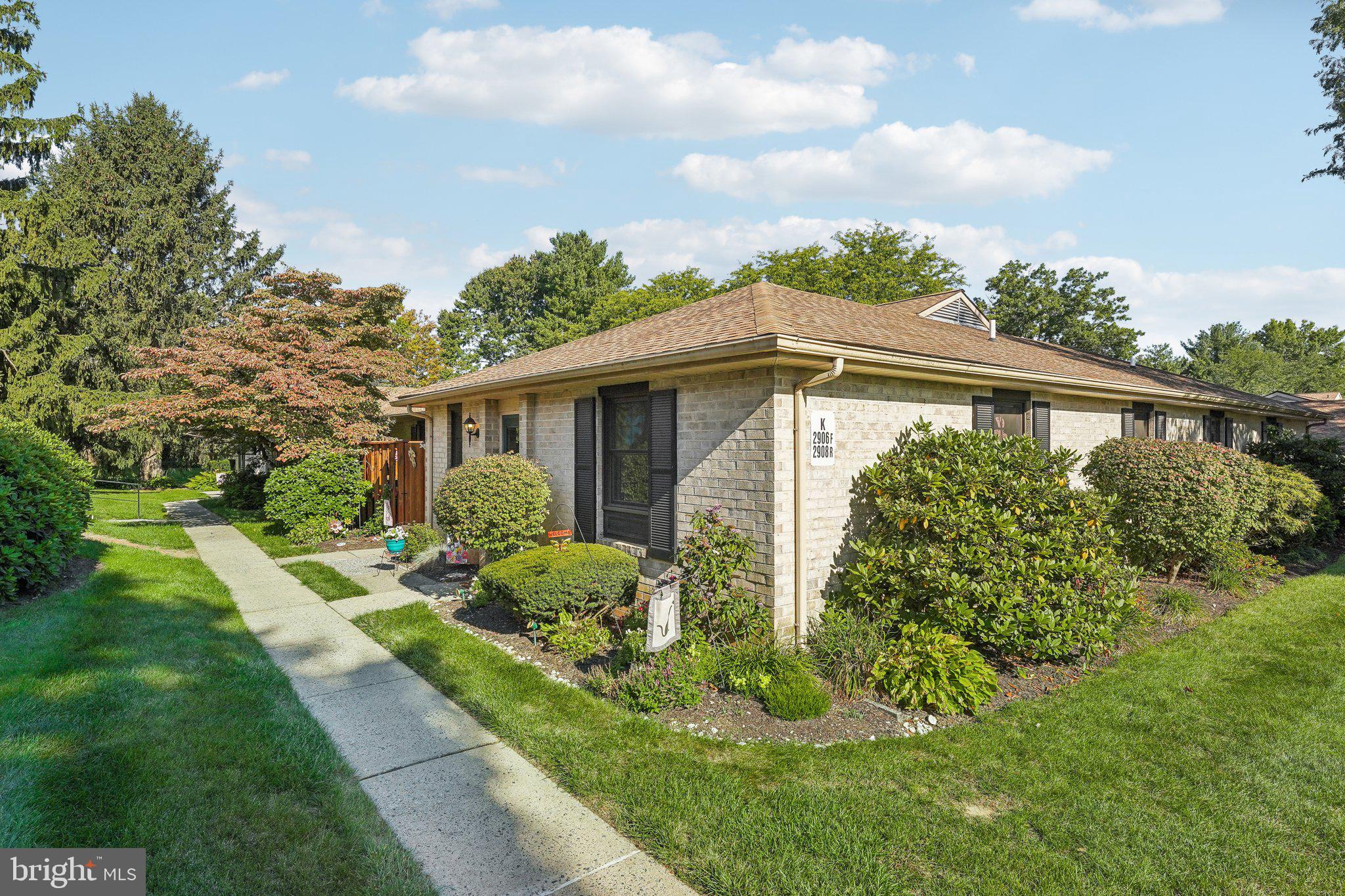 FAIRWAYS AT BROOKSID - Residential