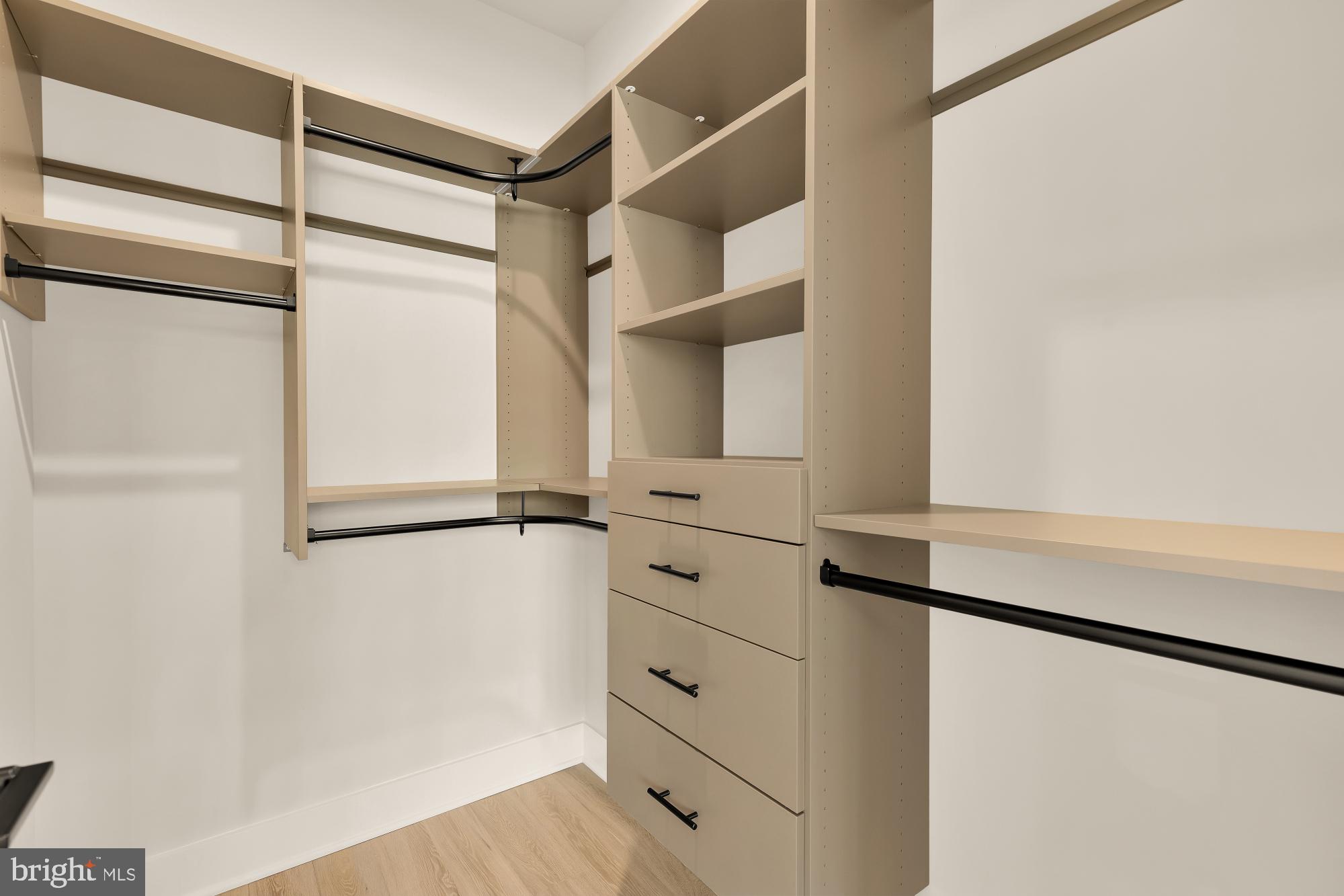 BROCKWOOD - Residential