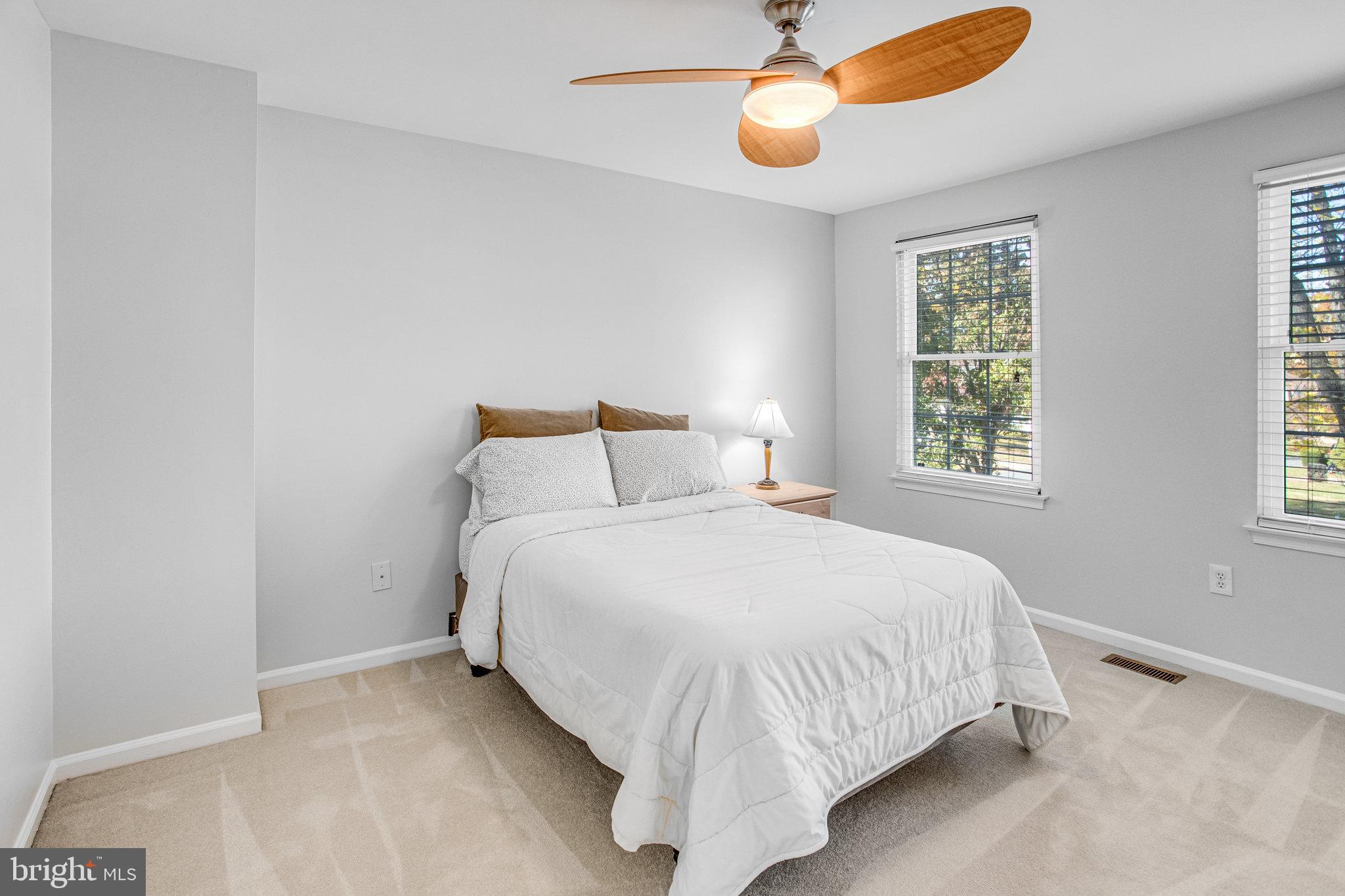 LAKE RIDGE - Residential